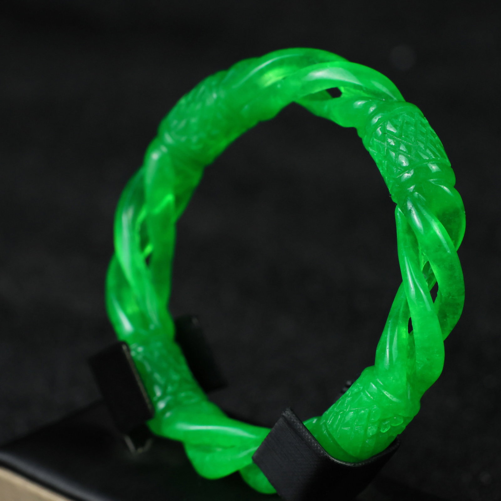 An Exquisite Jadeite Bracelets - 4