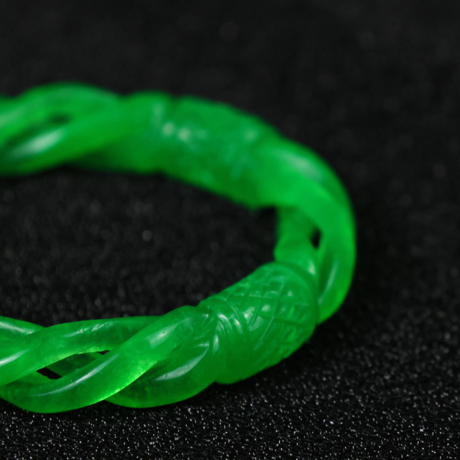 An Exquisite Jadeite Bracelets - 7