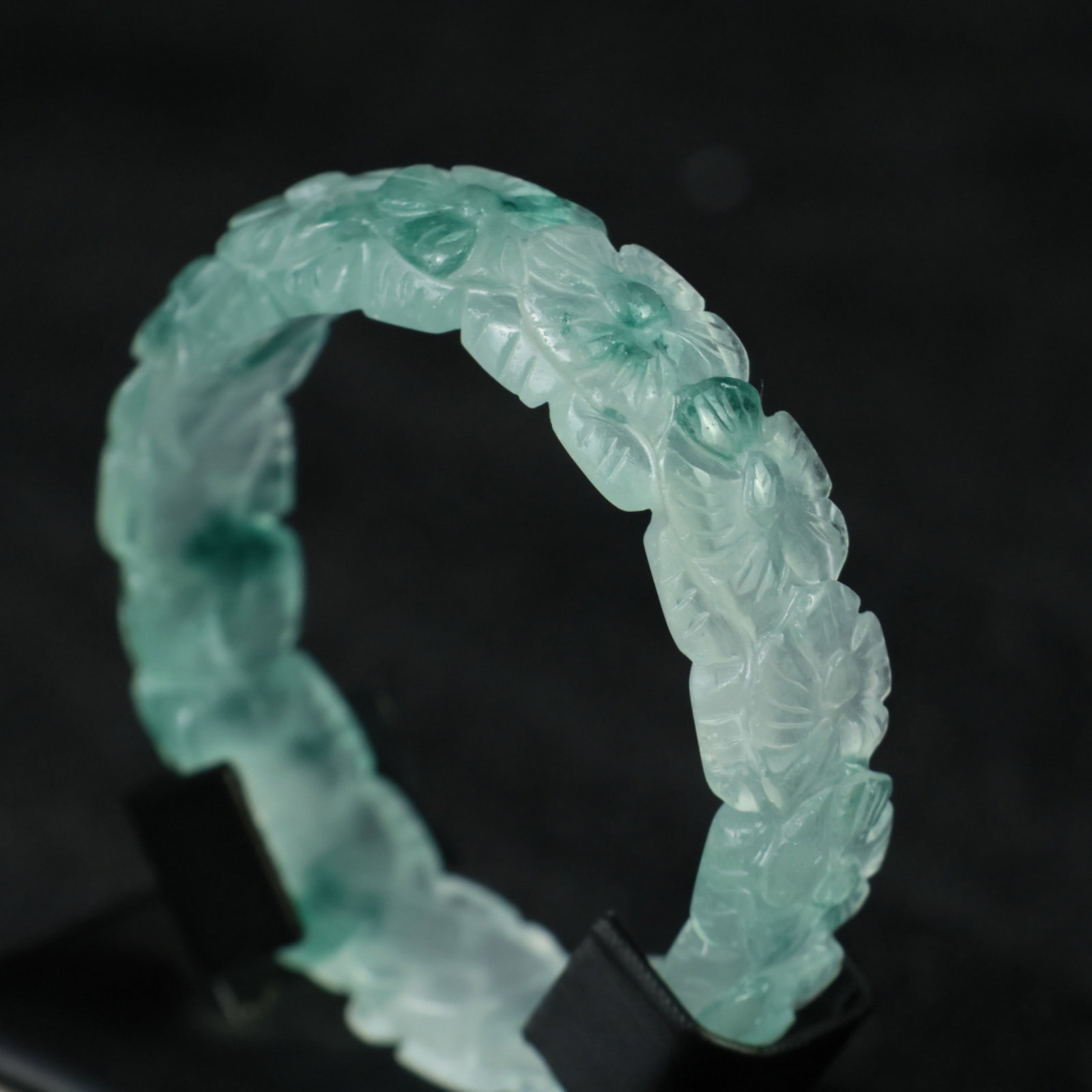 An Exquisite Jadeite Flower Pattern Bracelets - 4
