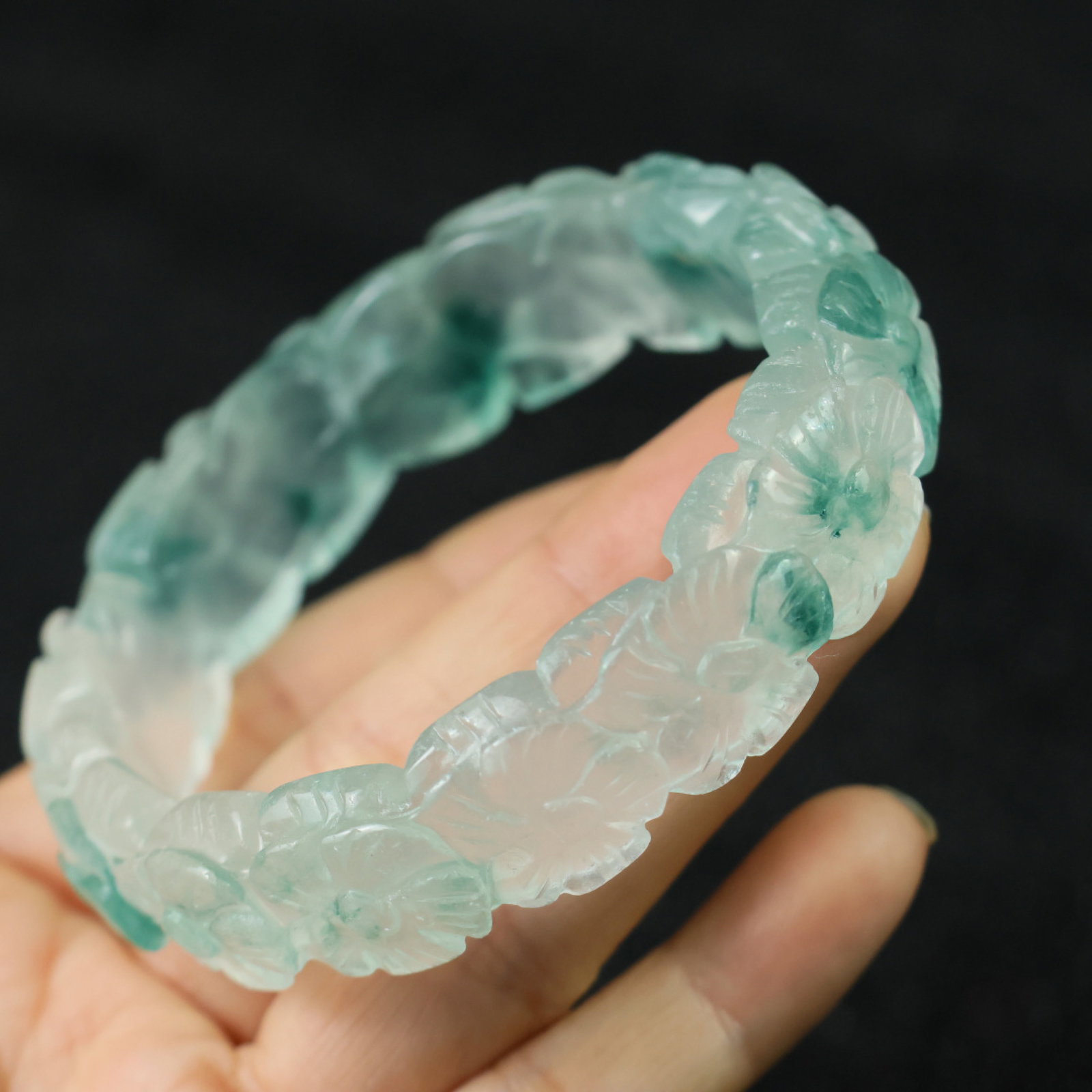 An Exquisite Jadeite Flower Pattern Bracelets - 9