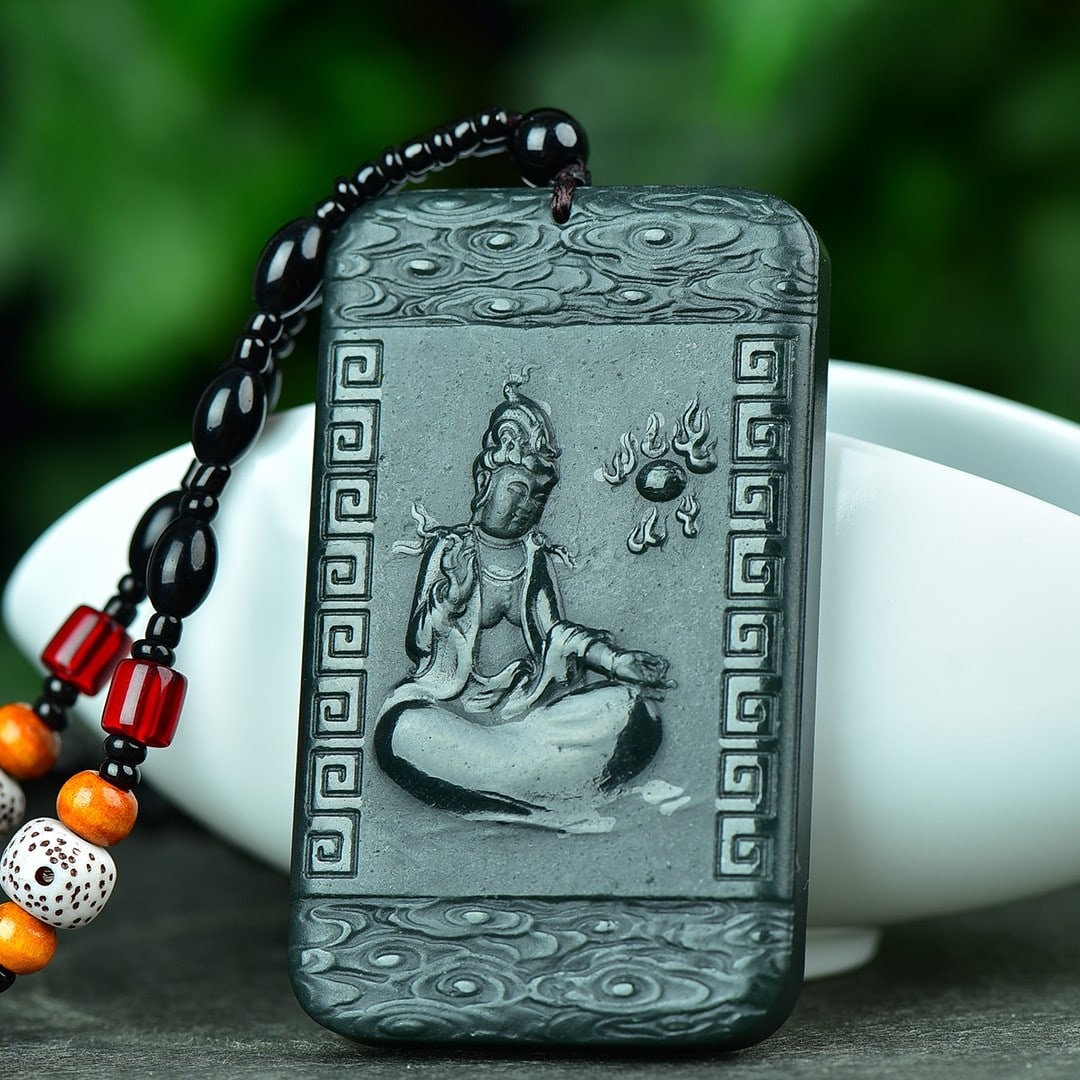 An Exquisite Sapphire Avalokitesvara Pattern Pendant: An Exquisite Sapphire Avalokitesvara Pattern Pendant,Size:40mmx68mm 寓意:吉祥 保平安 青玉观音像纹吊坠