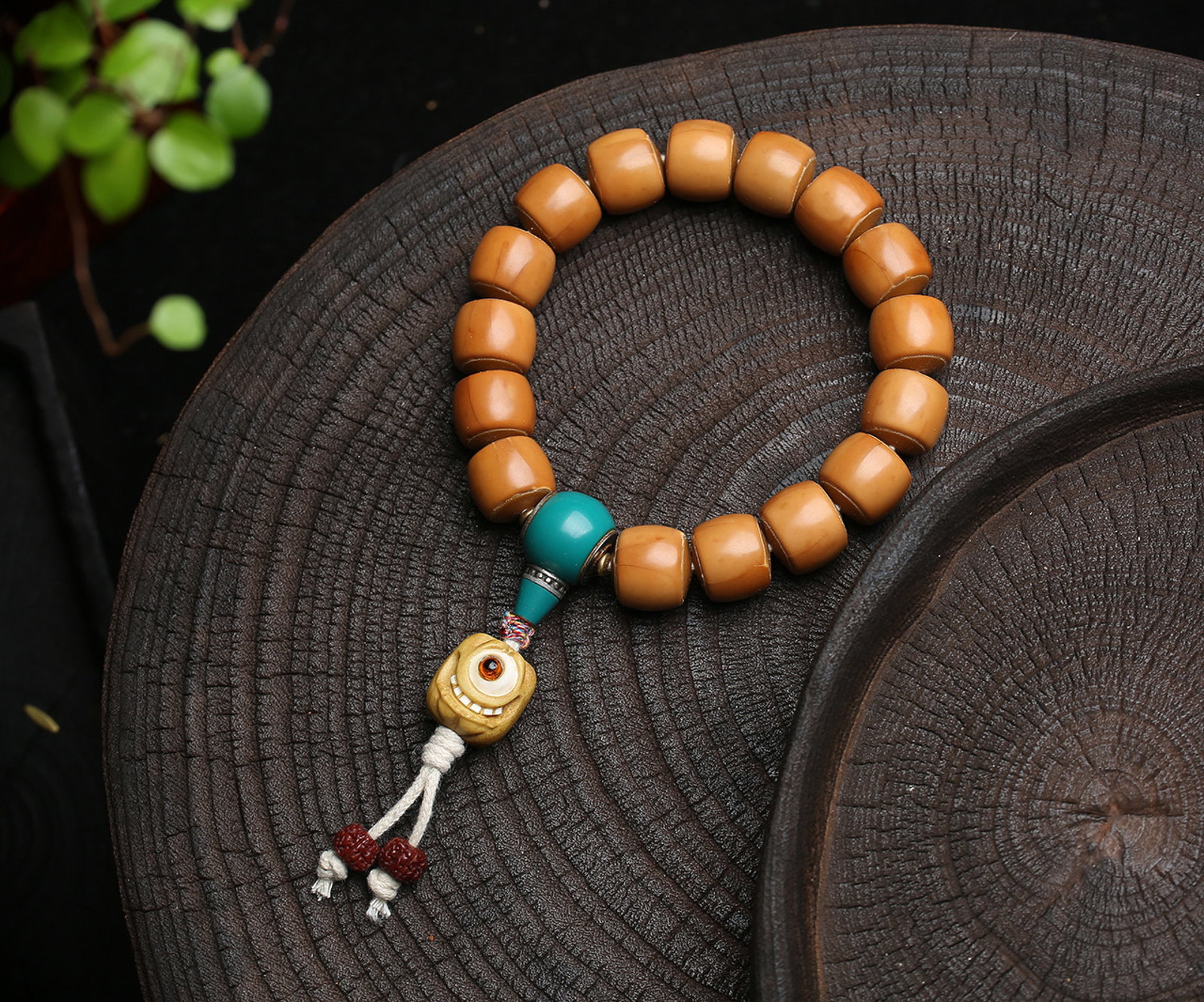 An Exquisite Olive Pit Bracelets - 2