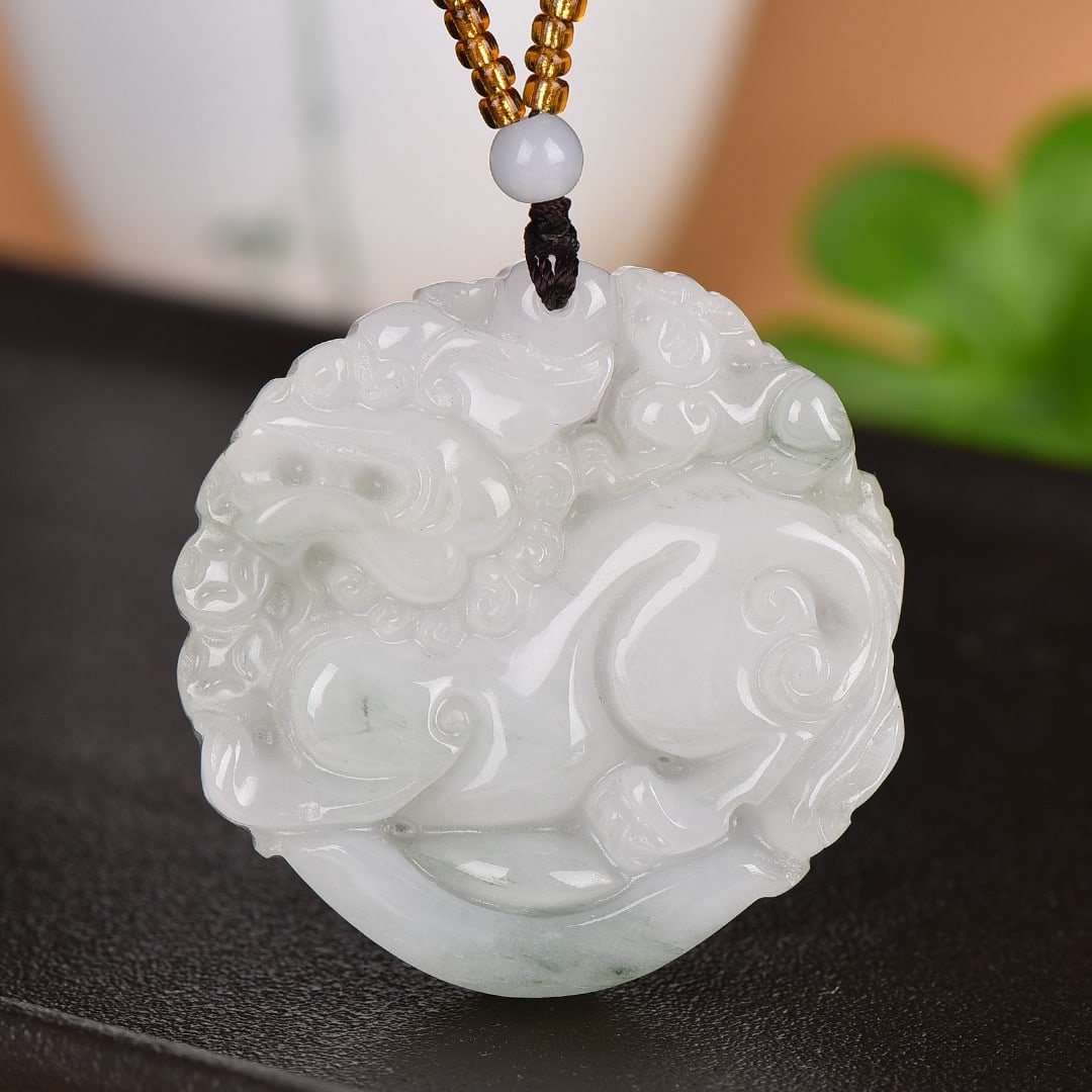An Exquisite White Jade Auspicious Beast Pattern Pendant: An Exquisite White Jade Auspicious Beast Pattern Pendant,Size:46mmx46mm 寓意:招财进宝 白玉貔貅纹挂件