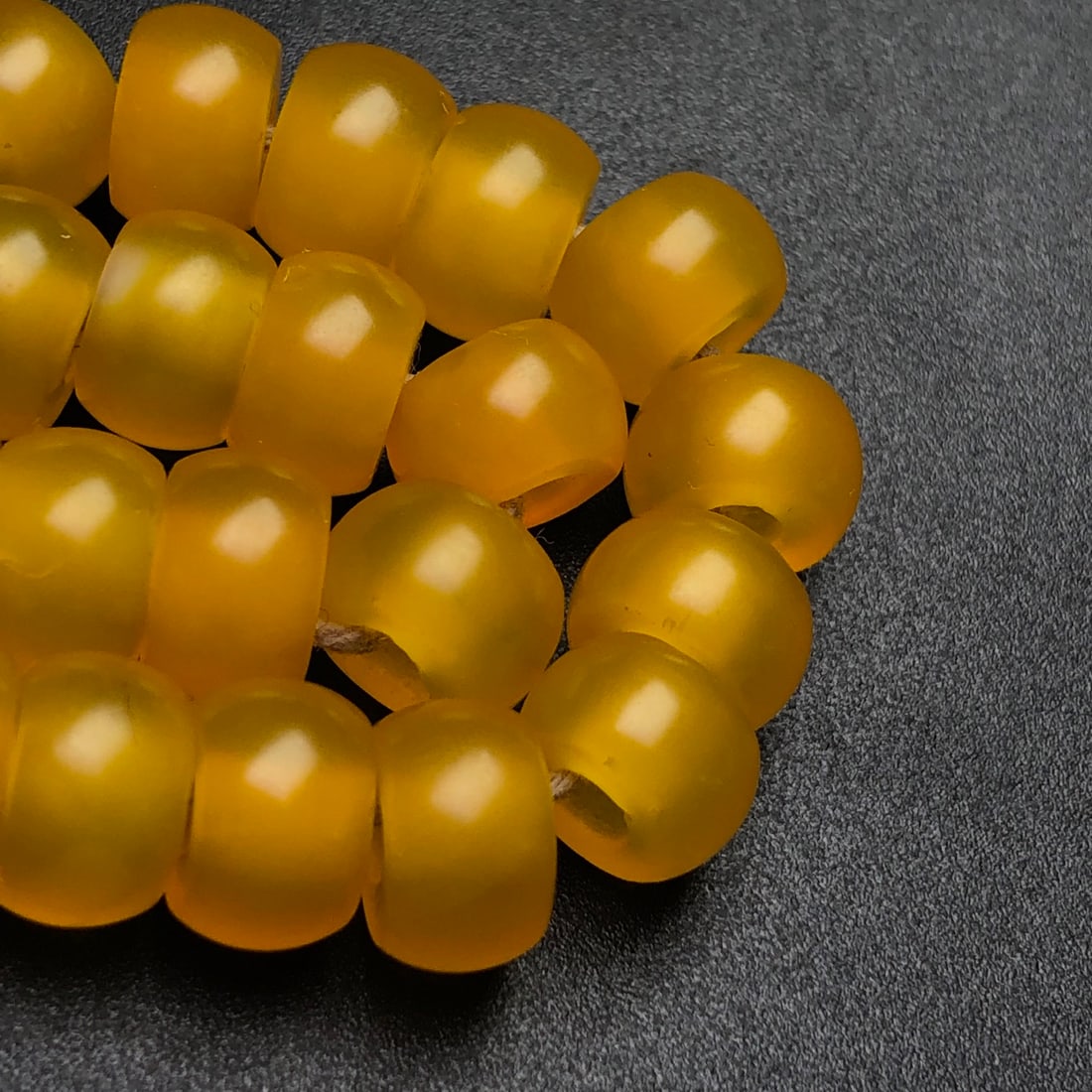 An Exquisite Agate Bracelets - 8