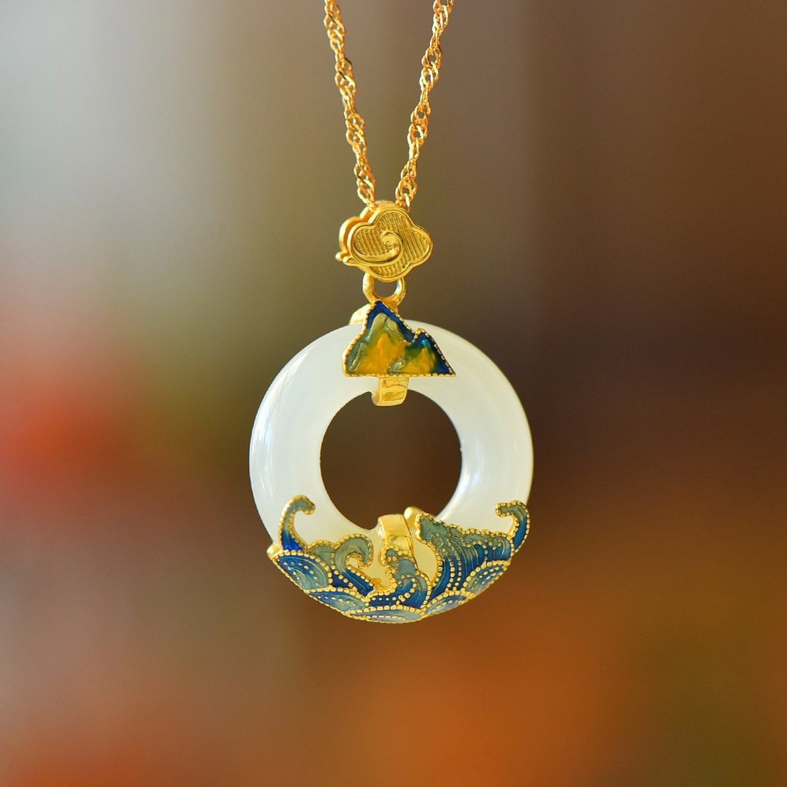 An Exquisite Sterling Silver-Gold Plated Inlaid White Jade Pendant: An Exquisite Sterling Silver-Gold Plated Inlaid White Jade Pendant 纯银镀金镶白玉吊坠