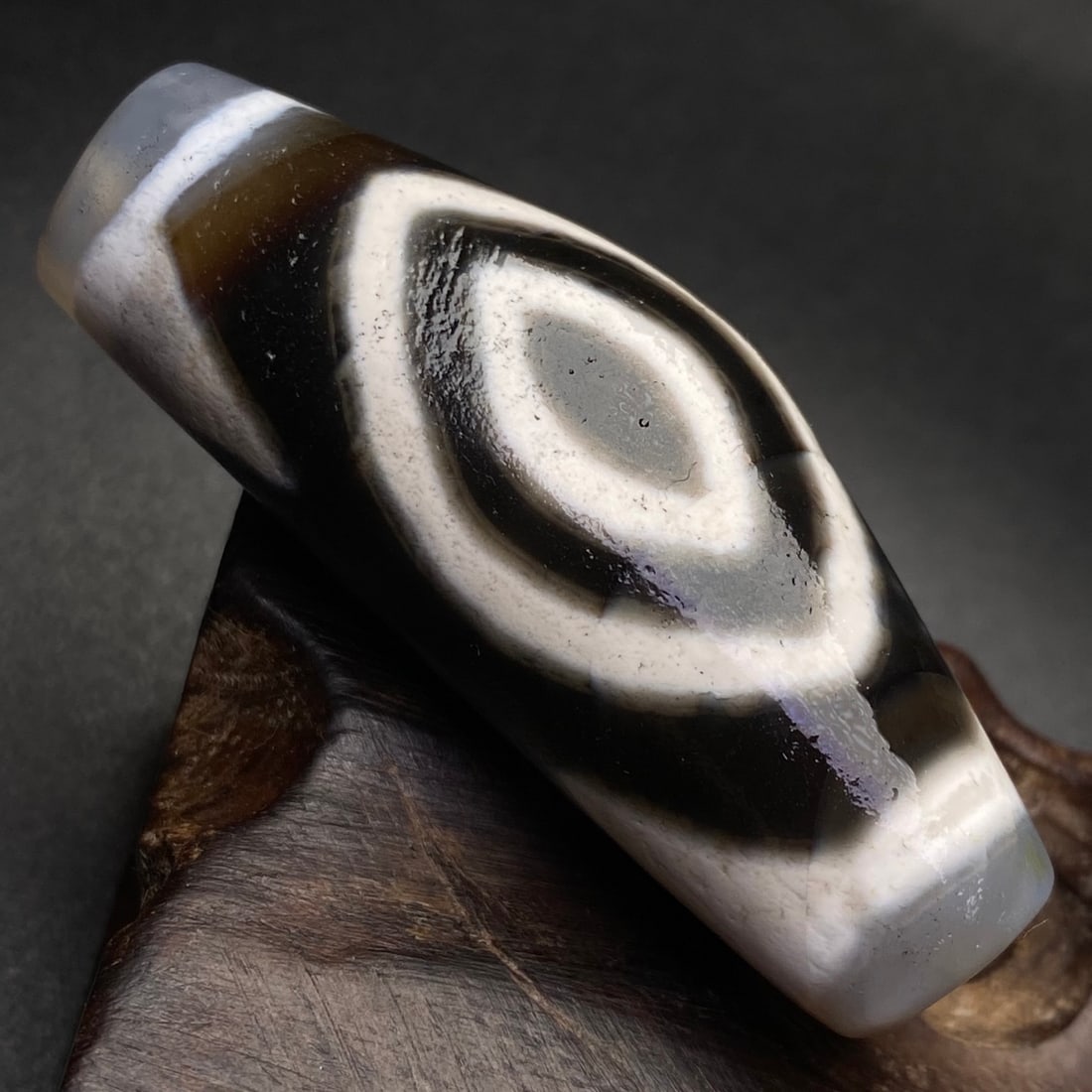 An Exquisite Two Eyes Dzi Bead Pendant (1 of 9)