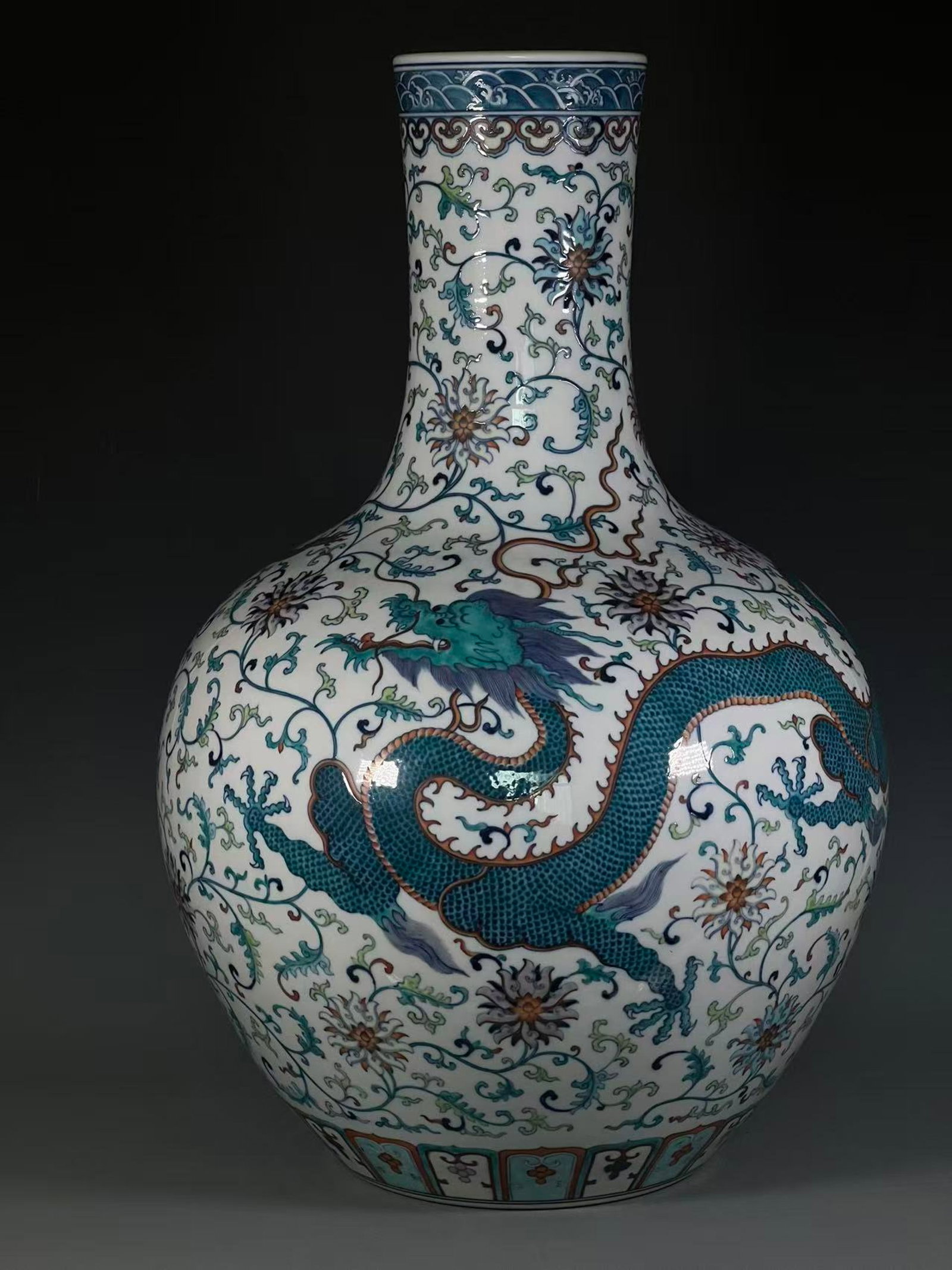 An Exquisite Doucai Lotus and Dragon Pattern Vase (1 of 9)