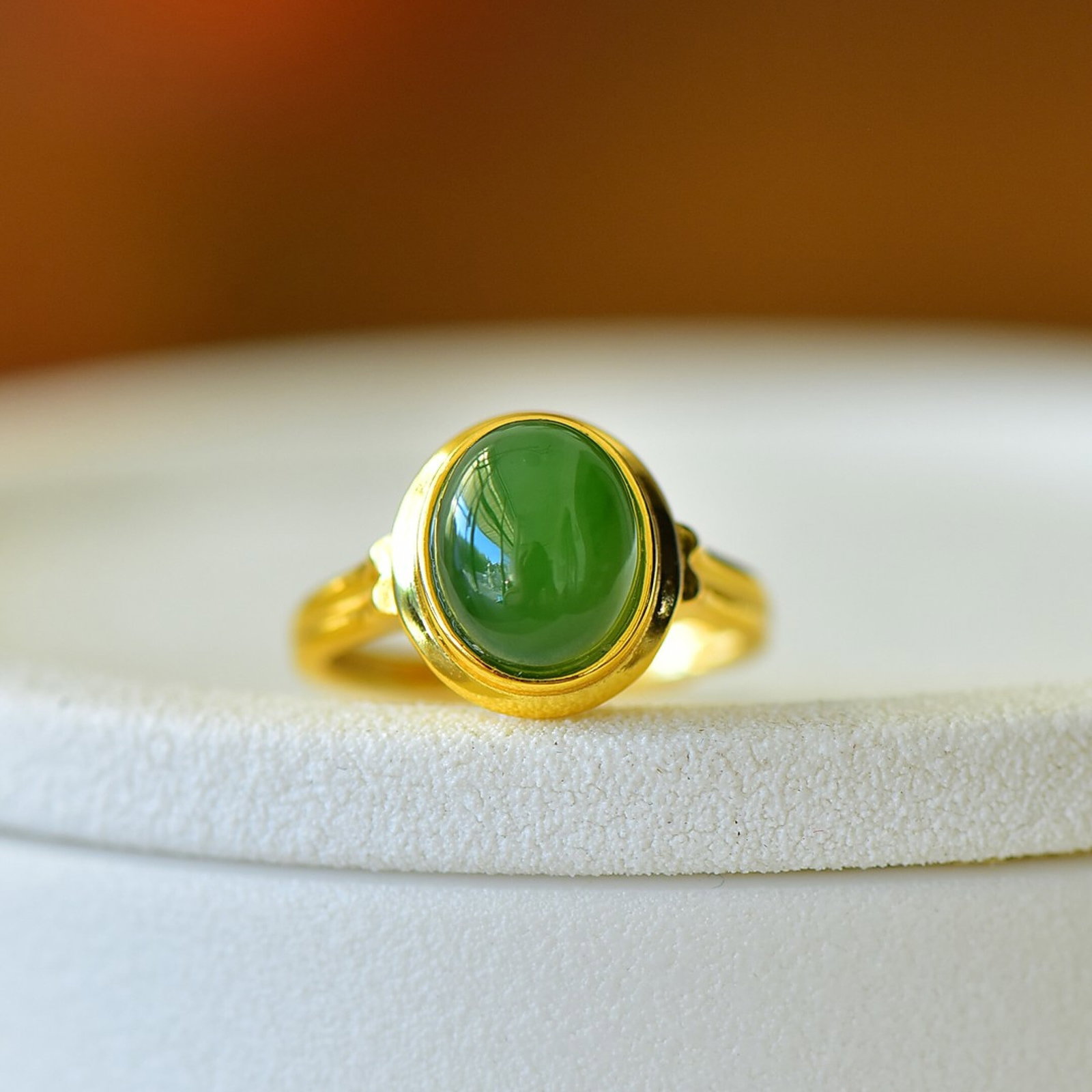 An Exquisite Sterling Silver-Gold Plated Inlaid Jasper Ring: An Exquisite Sterling Silver-Gold Plated Inlaid Jasper Ring,Size:8mmx10mm 纯银镀金镶碧玉戒指