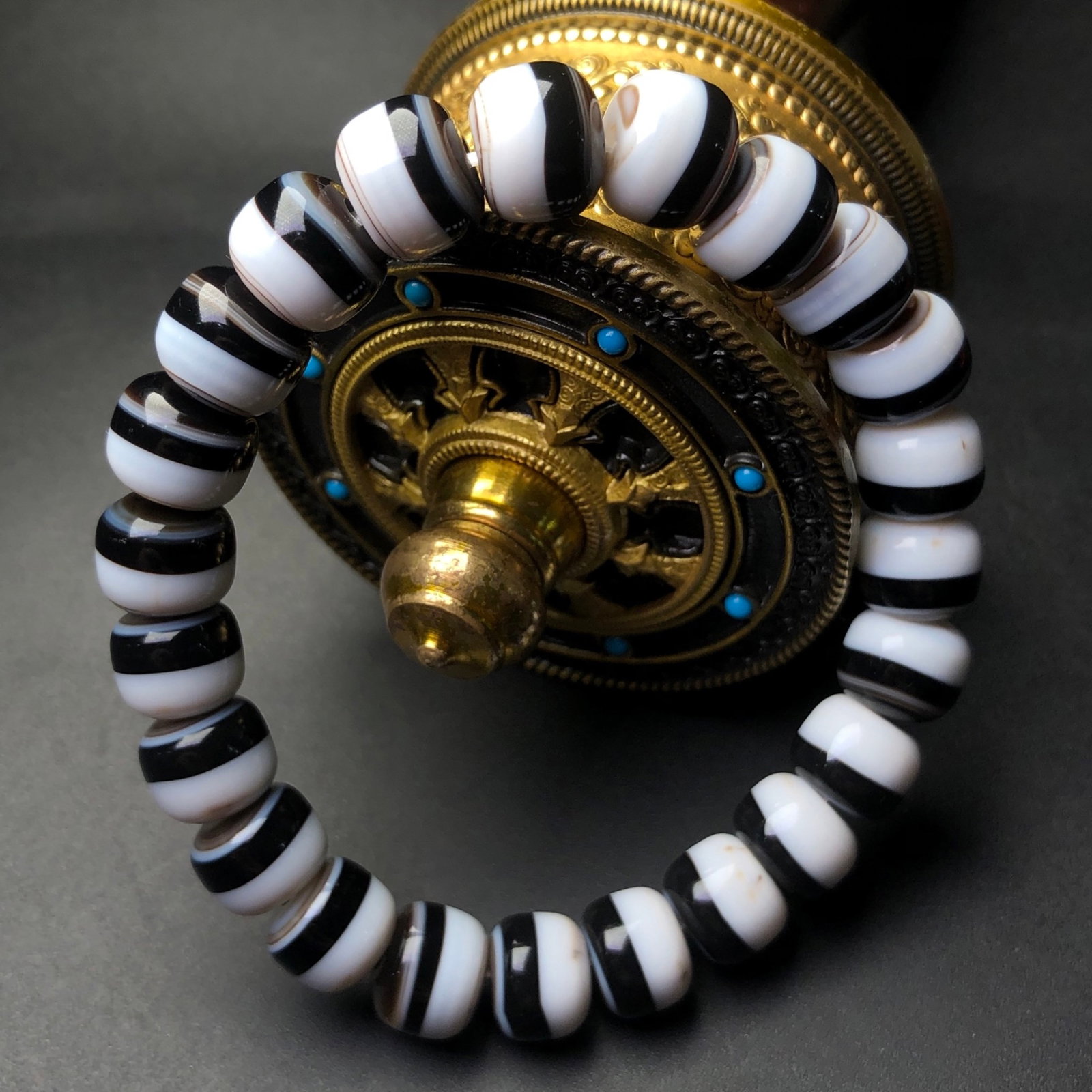 An Exquisite Agate Bracelets - 6