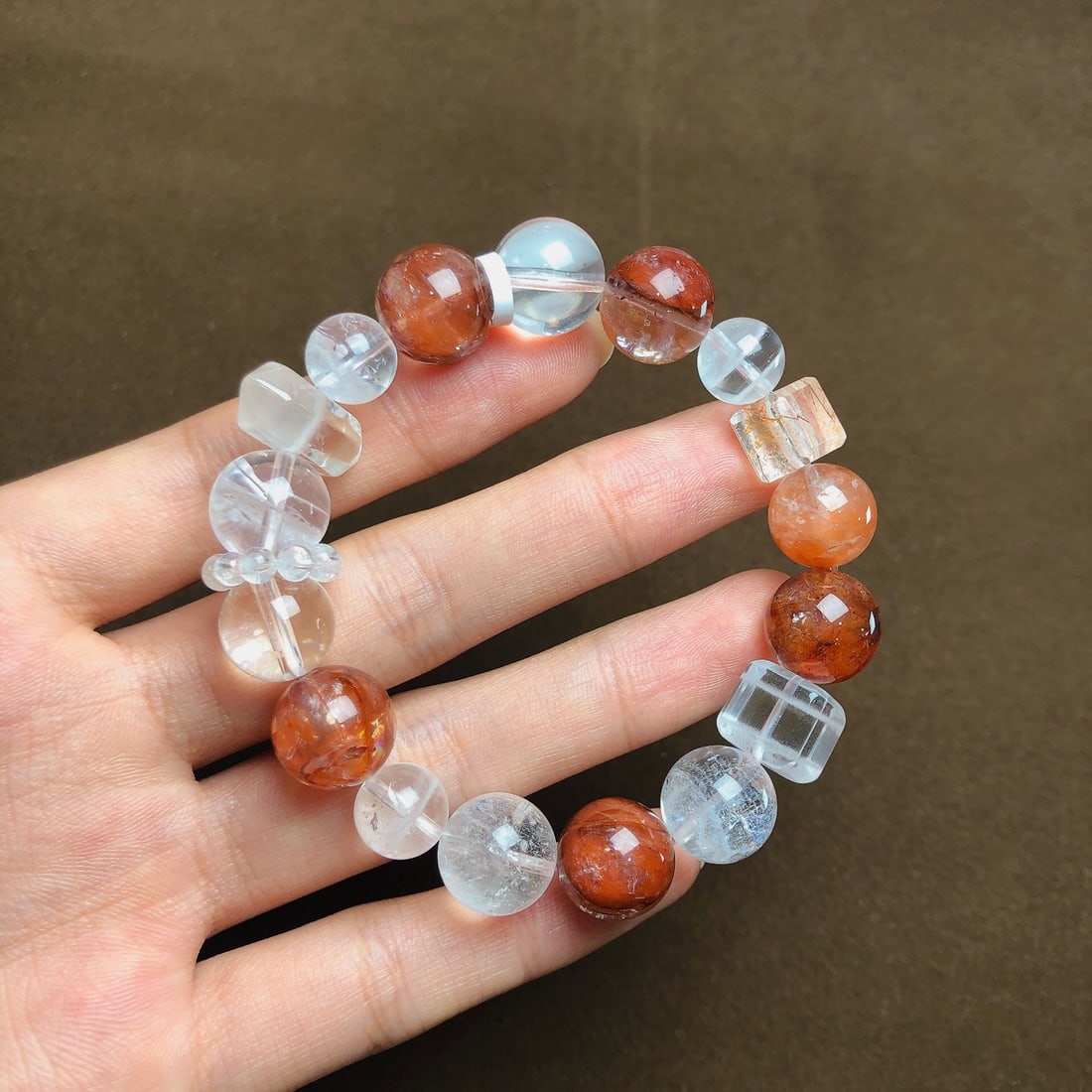 An Exquisite Crystal Bracelets: An Exquisite Crystal Bracelets,Size:12.5mm, Weight:38.4g 水晶手串