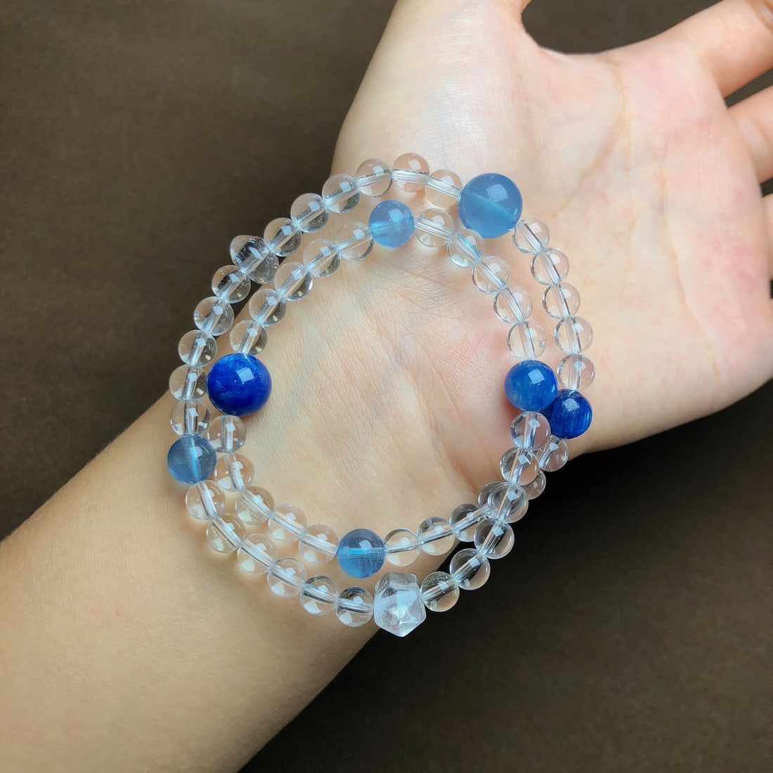 An Exquisite Crystal Bracelets - 2