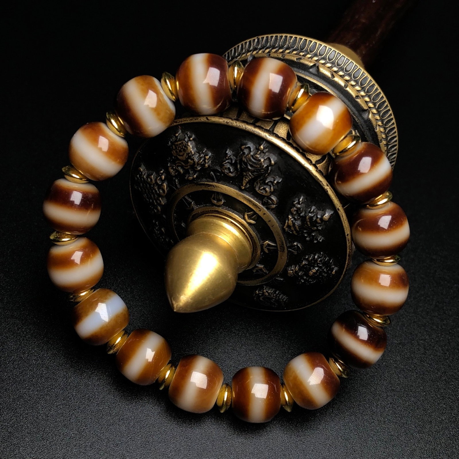 An Exquisite Agate Bracelets - 5
