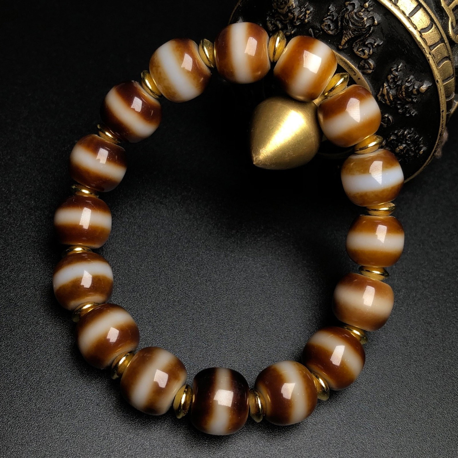 An Exquisite Agate Bracelets - 6