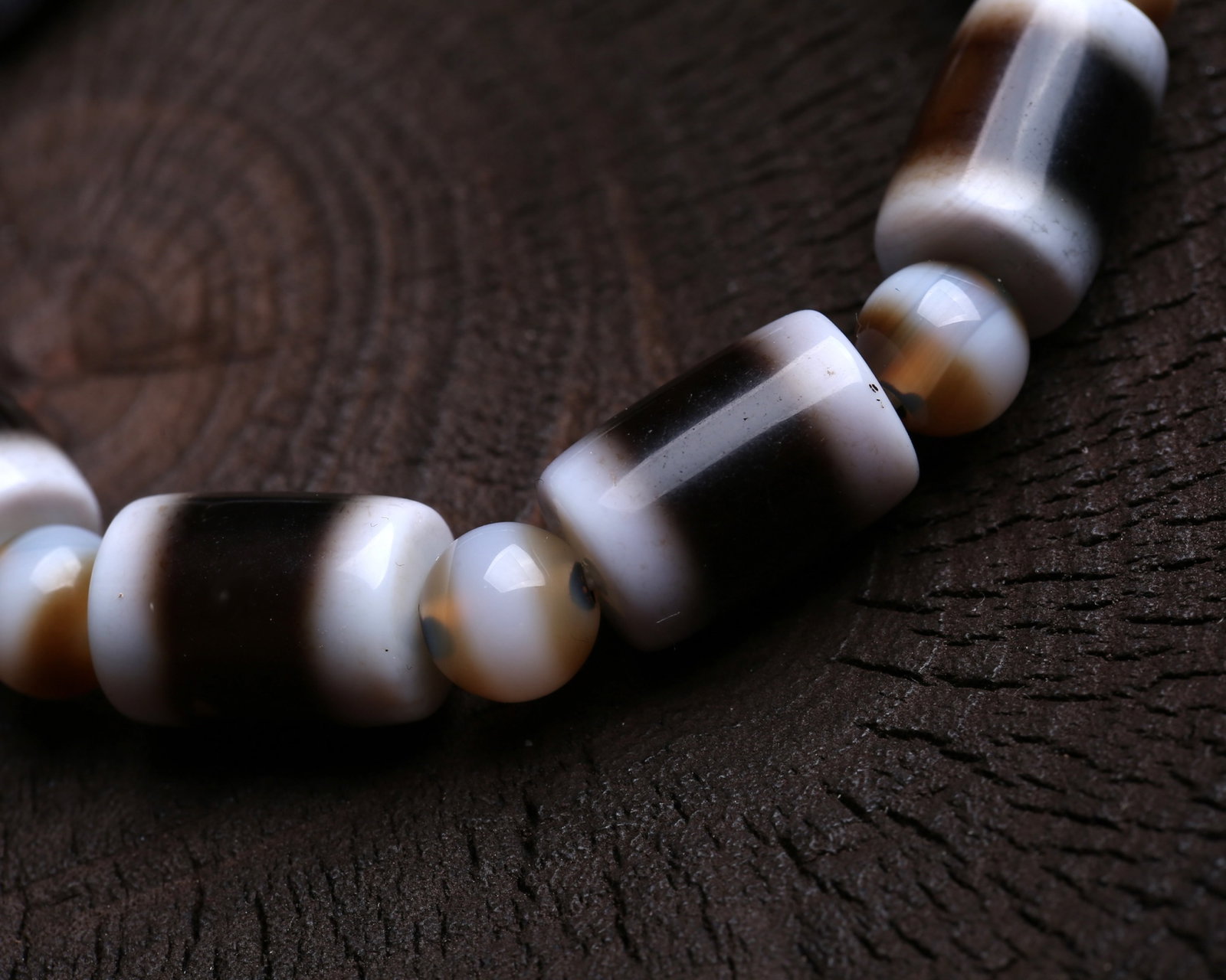 An Exquisite Agate Bracelets - 4