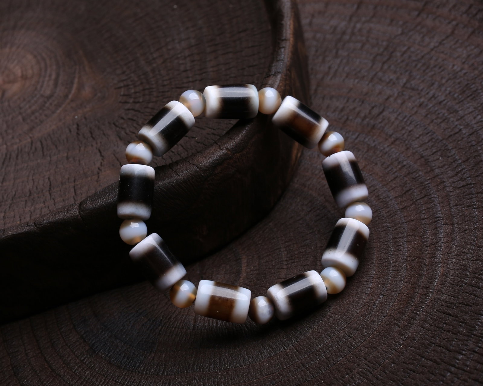An Exquisite Agate Bracelets - 6