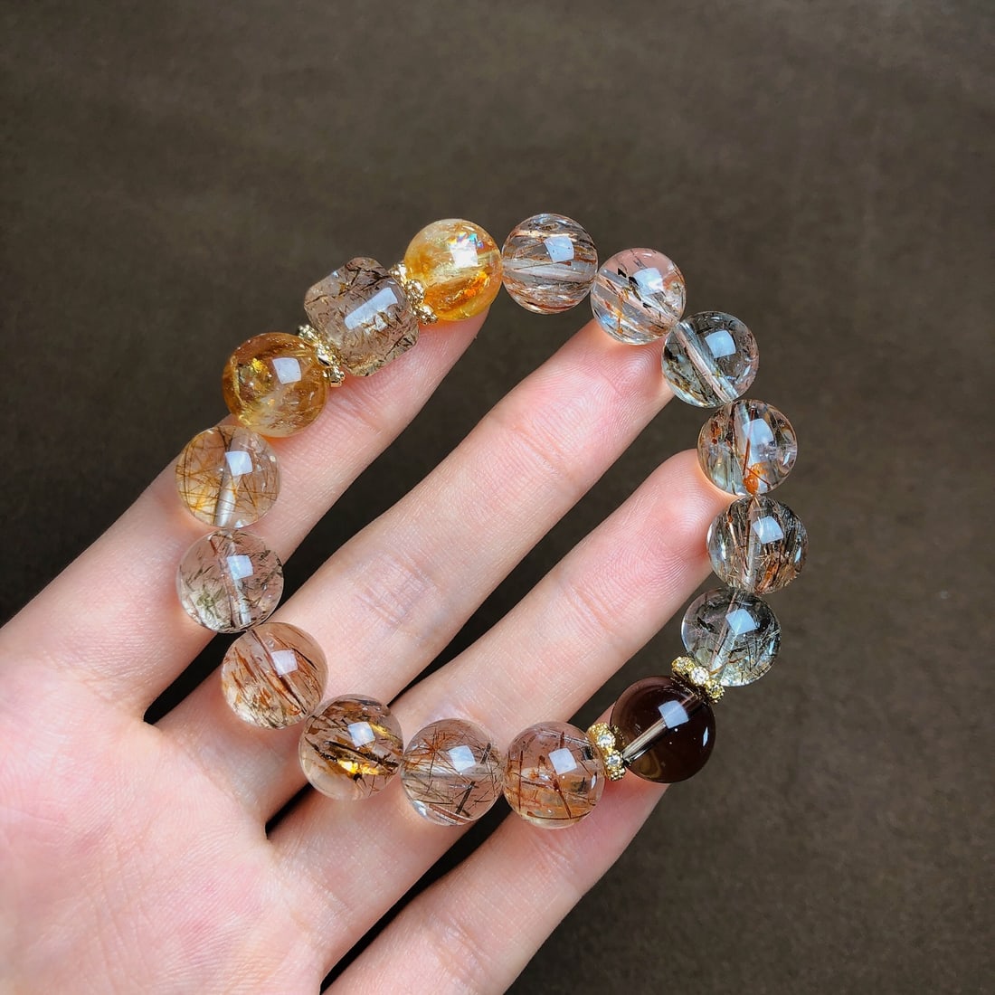 An Exquisite Crystal Bracelets: An Exquisite Crystal Bracelets,Size:11.2mm,9.9mmx9.9mm,Weight:33g 水晶手串