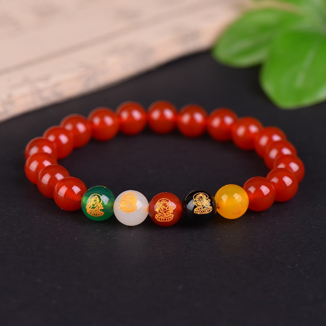 An Exquisite Agate Bracelets: An Exquisite Agate Bracelets,Size:8mm 寓意: 招财纳福、五方聚财 玛瑙手串
