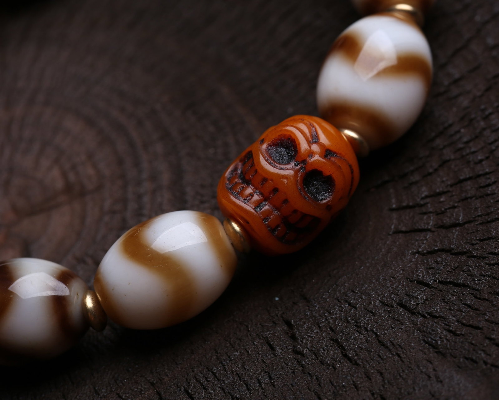An Exquisite Dzi Bead Bracelets - 4