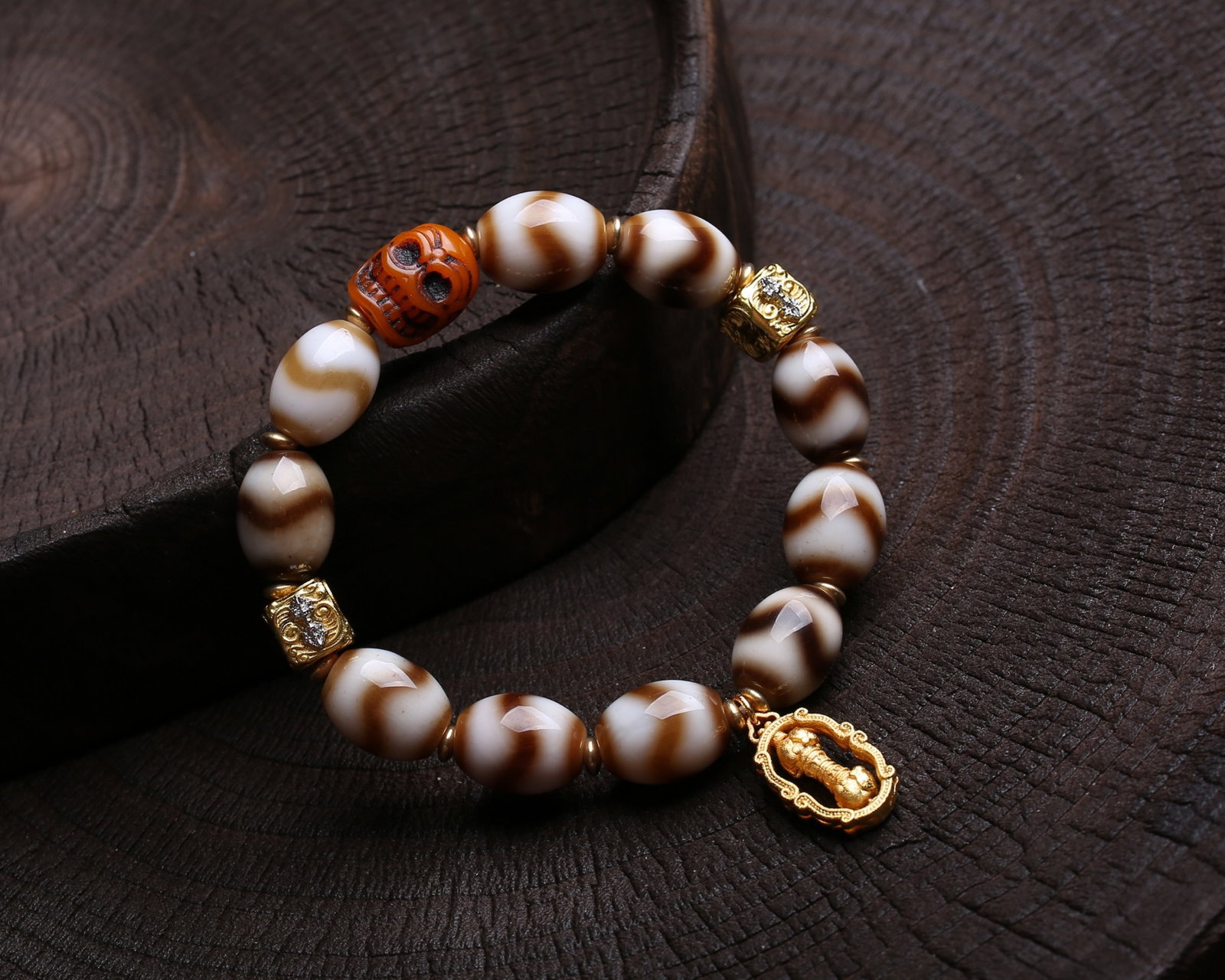 An Exquisite Dzi Bead Bracelets - 5
