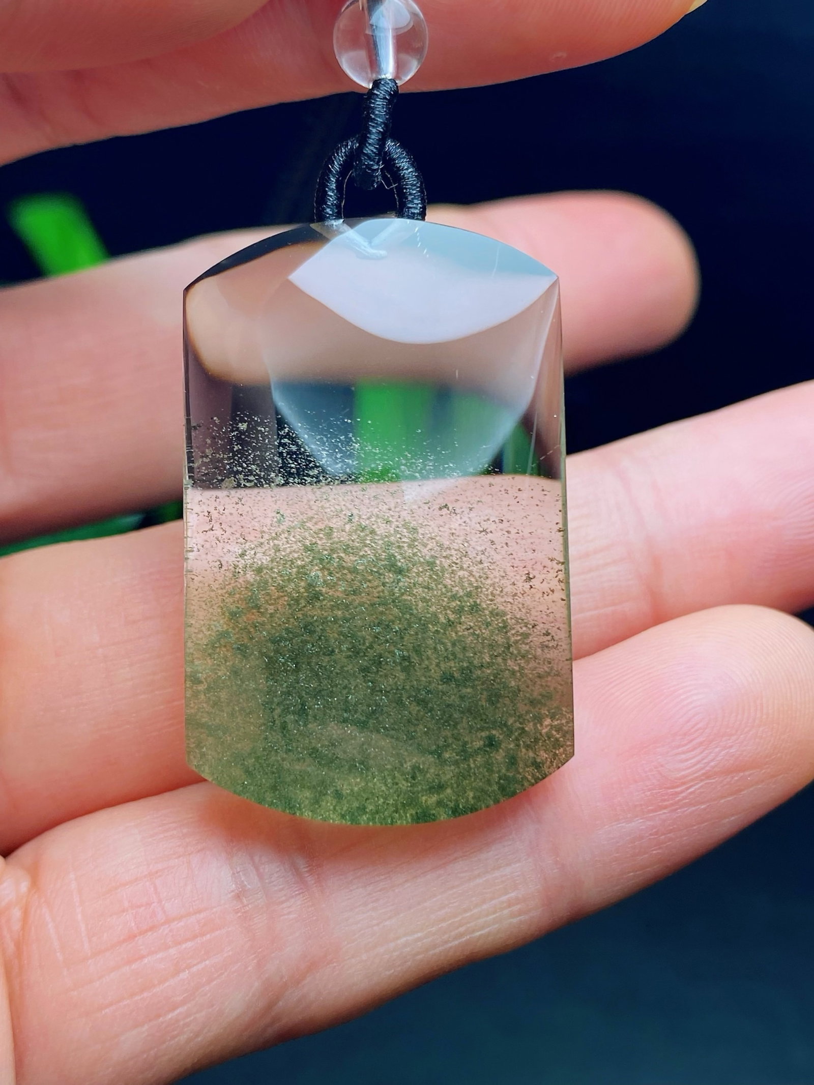 An Exquisite Crystal Pendant: An Exquisite Crystal Pendant,Size:36mmx23mmx11mm,Weight:19.9g 水晶吊坠