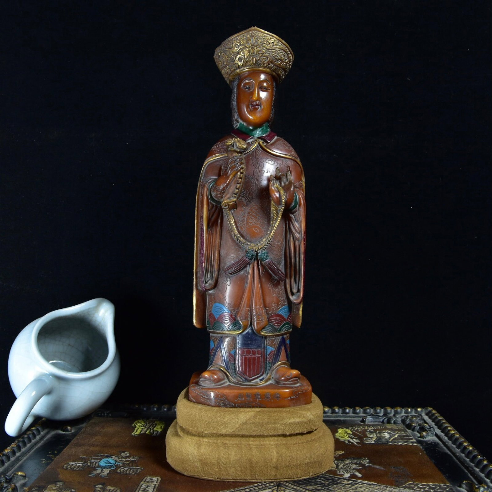 An Exquisite Tianhuang Stone Painted Gold Auspicious Cloud and Phoenix Pattern Figure Ornament: An Exquisite Tianhuang Stone Painted Gold Auspicious Cloud and Phoenix Pattern Figure Ornament,Qing Dynasty,China,Size:10.7inx3inx2.6in,Weight:1329.6g
