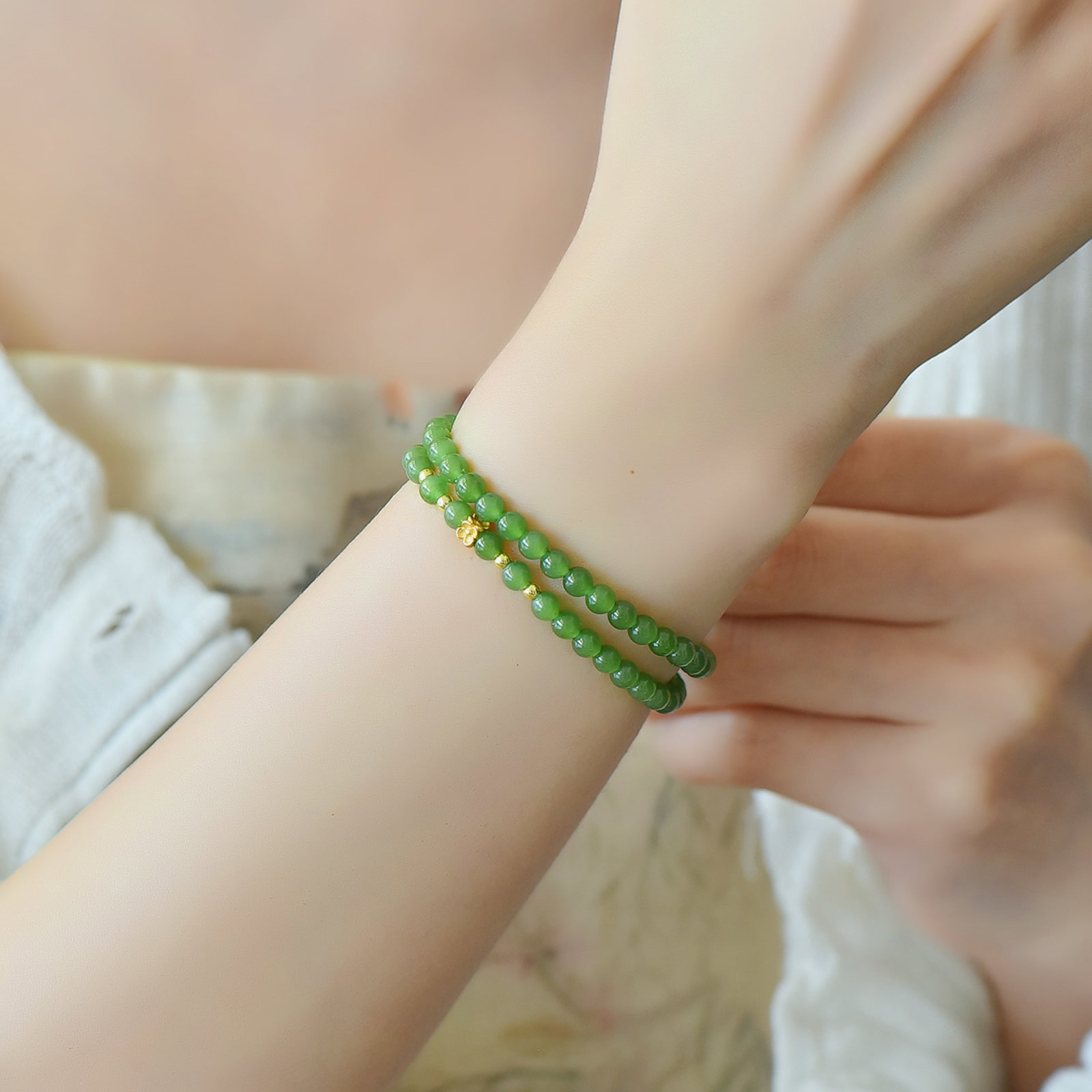 An Exquisite Jasper Bracelets: An Exquisite Jasper Bracelets,Size:4mm 寓意:幸运吉祥,一帆风顺 碧玉手串
