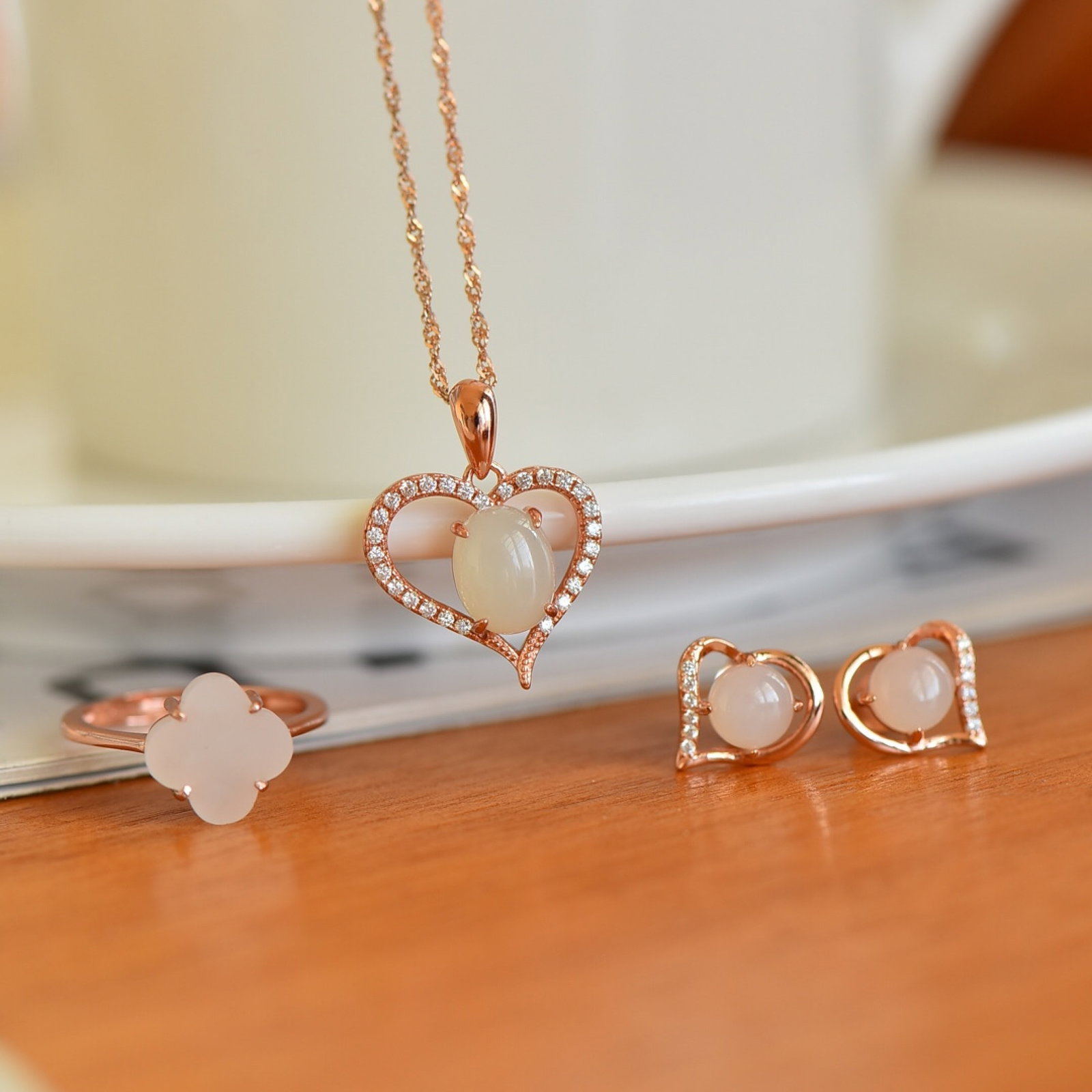A Set of Fine Sterling Silver-Gold Plated Inlaid White Jade Jewelry,Inlaid Diamonds: A Set of Fine Sterling Silver-Gold Plated Inlaid White Jade Jewelry,Inlaid Diamonds,Size:7mmx9mm,10mmx10mm,6mmx6mm