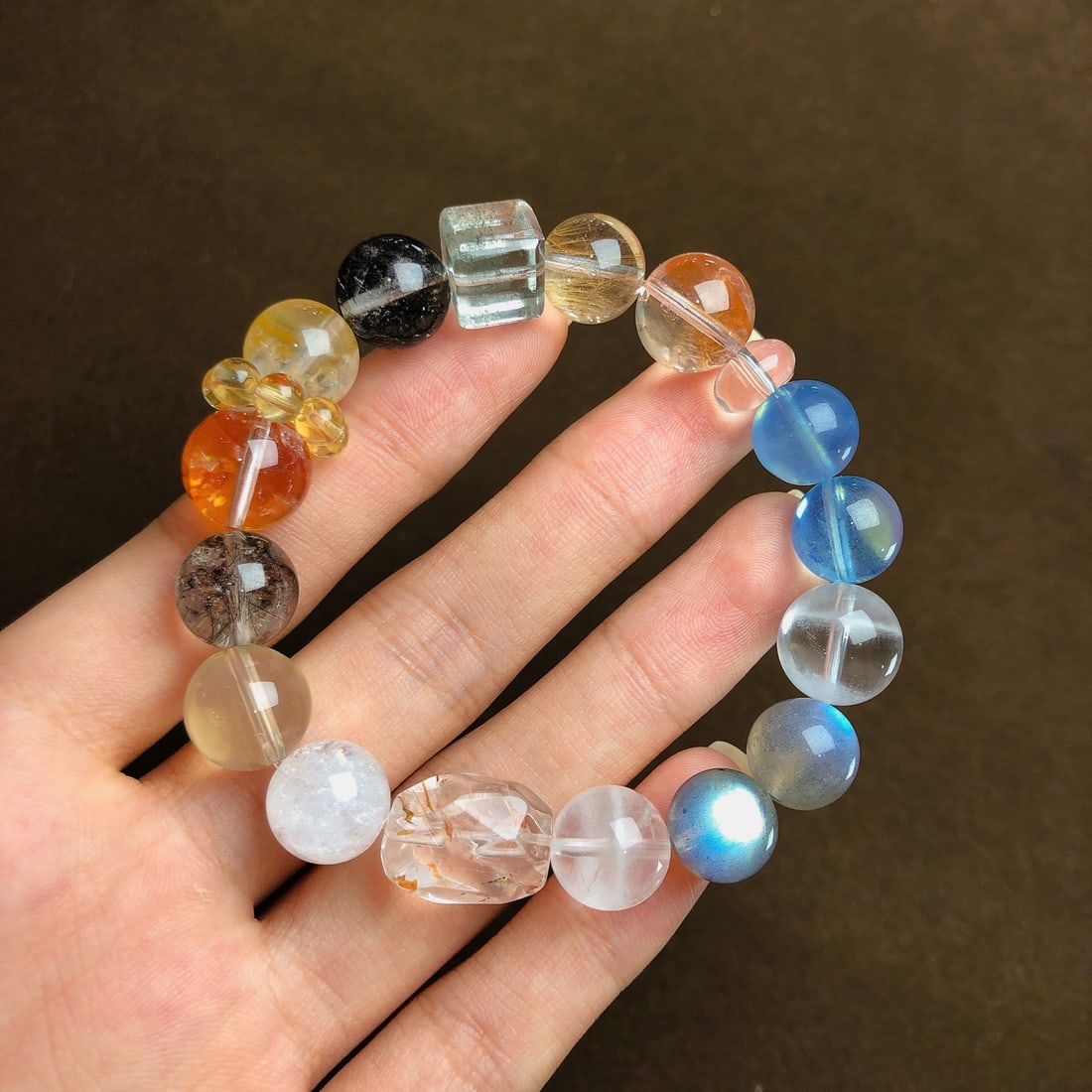 An Exquisite Crystal Bracelets: An Exquisite Crystal Bracelets,Size:12mm,9.6mmx9.6mm, Weight:34.4g 水晶手串