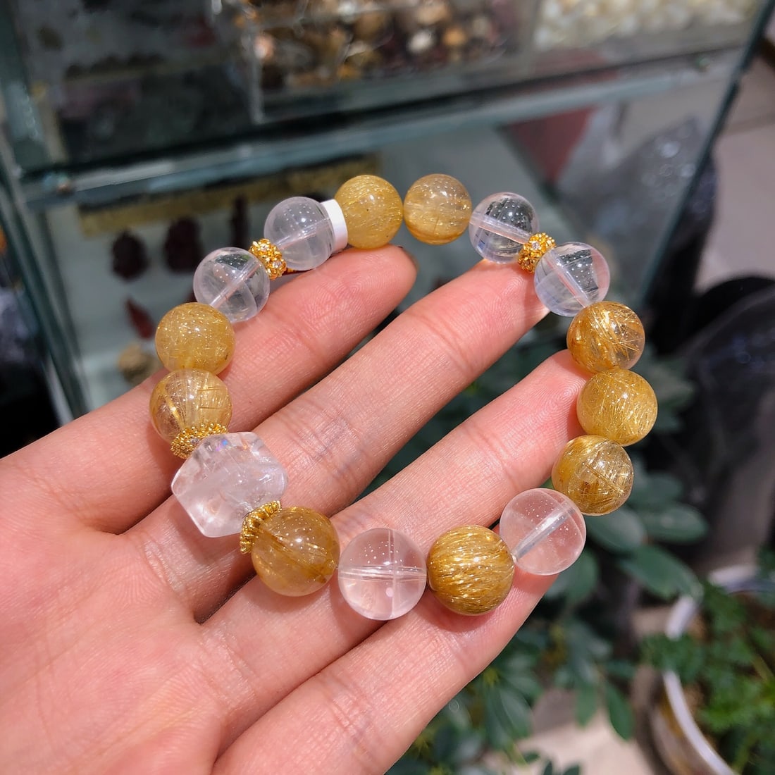 An Exquisite Crystal Bracelets: An Exquisite Crystal Bracelets,Size:11.4mm,Weight:34.2g 水晶手串