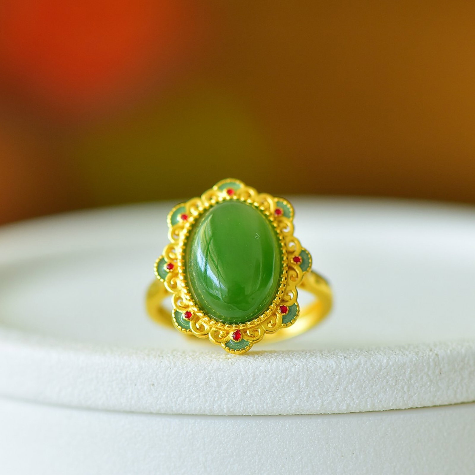 An Exquisite Sterling Silver-Gold Plated Inlaid Jasper Ring: An Exquisite Sterling Silver-Gold Plated Inlaid Jasper Ring 纯银镀金镶碧玉戒指