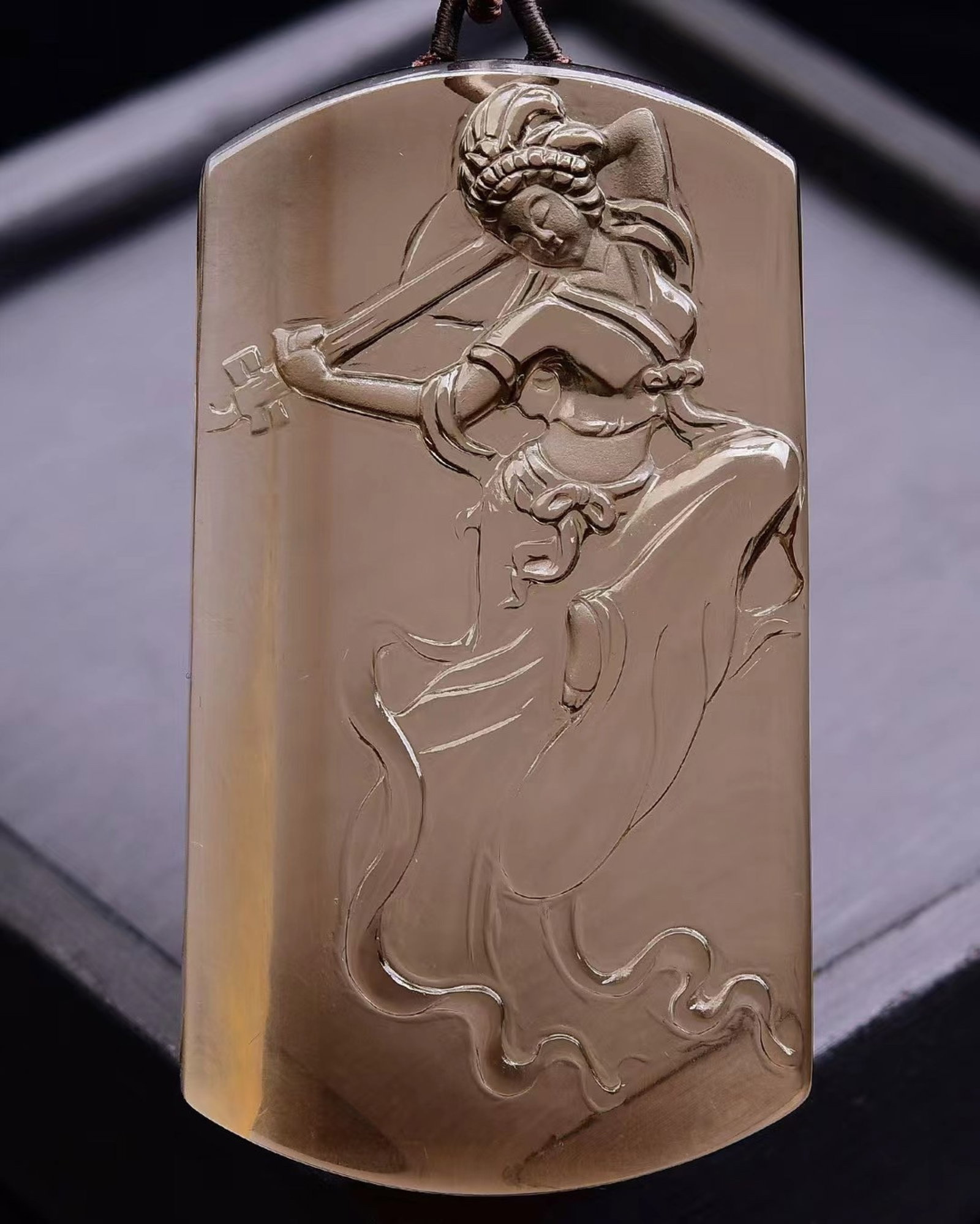 An Exquisite Crystal Figure Pattern Pendant: An Exquisite Crystal Figure Pattern Pendant,Size:67mmx36mmx10mm,Weight:52g 水晶人物纹吊坠