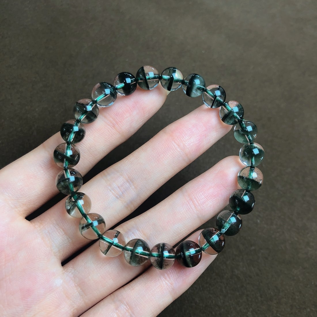 An Exquisite Crystal Bracelets: An Exquisite Crystal Bracelets,Size: 8mm, Weight:17.4g 水晶手串