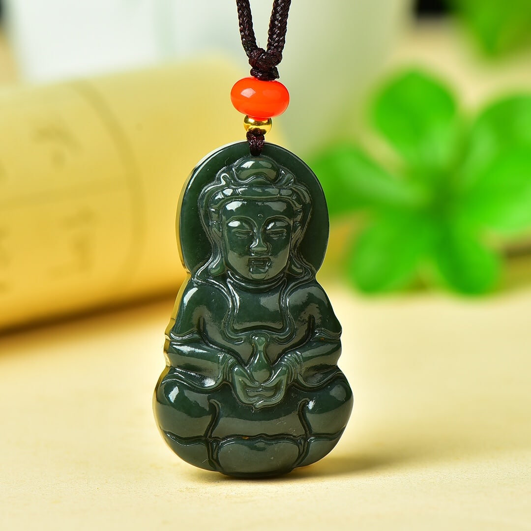 An Exquisite Sapphire Avalokitesvara Pendant: An Exquisite Sapphire Avalokitesvara Pendant,Size:27mmx45mm 寓意:寓意吉祥 玉脂温润 青玉观音像挂件