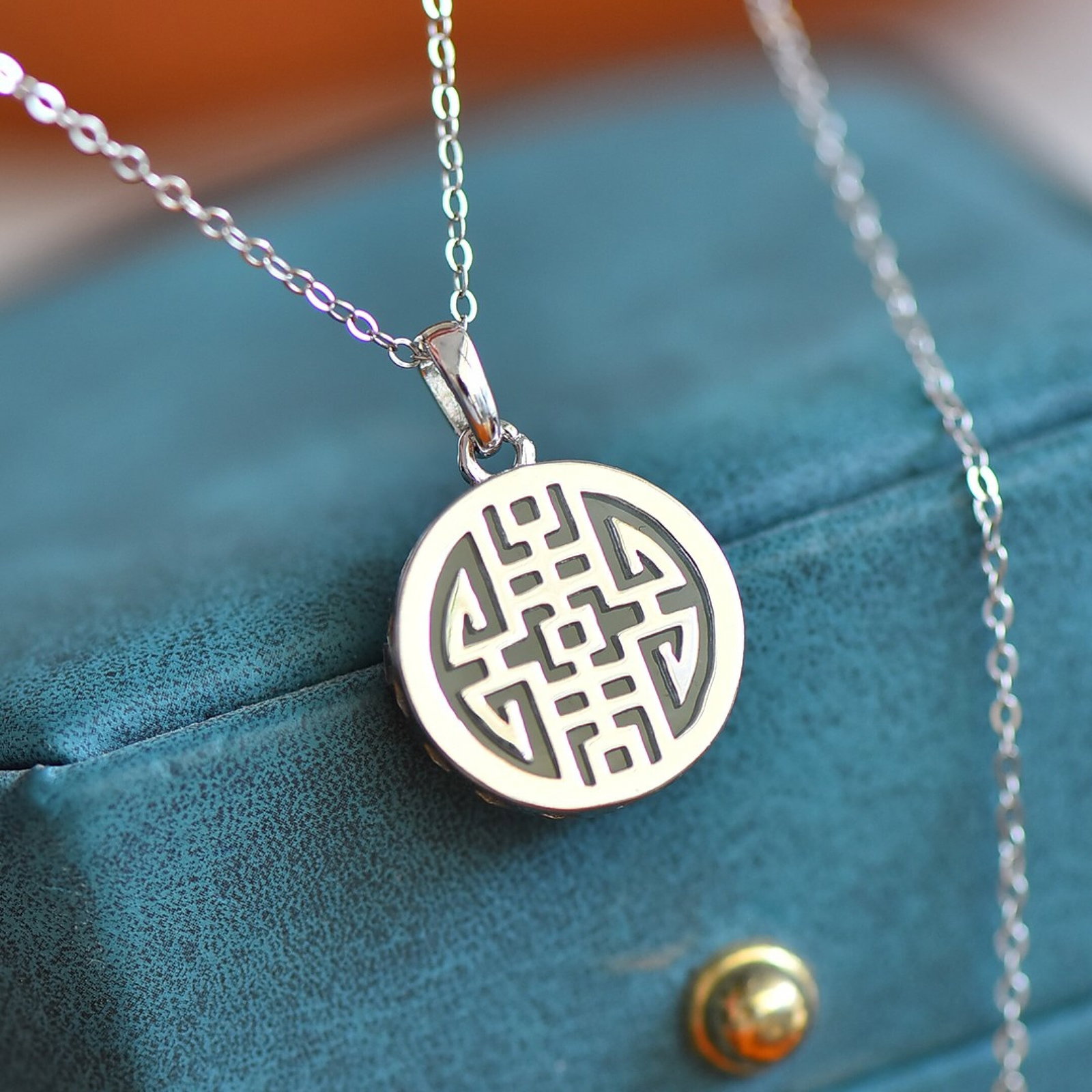 An Exquisite Sterling Silver Inlaid White Jade Pendant: An Exquisite Sterling Silver Inlaid White Jade Pendant,Size:14mmx14mm 纯银镶白玉吊坠