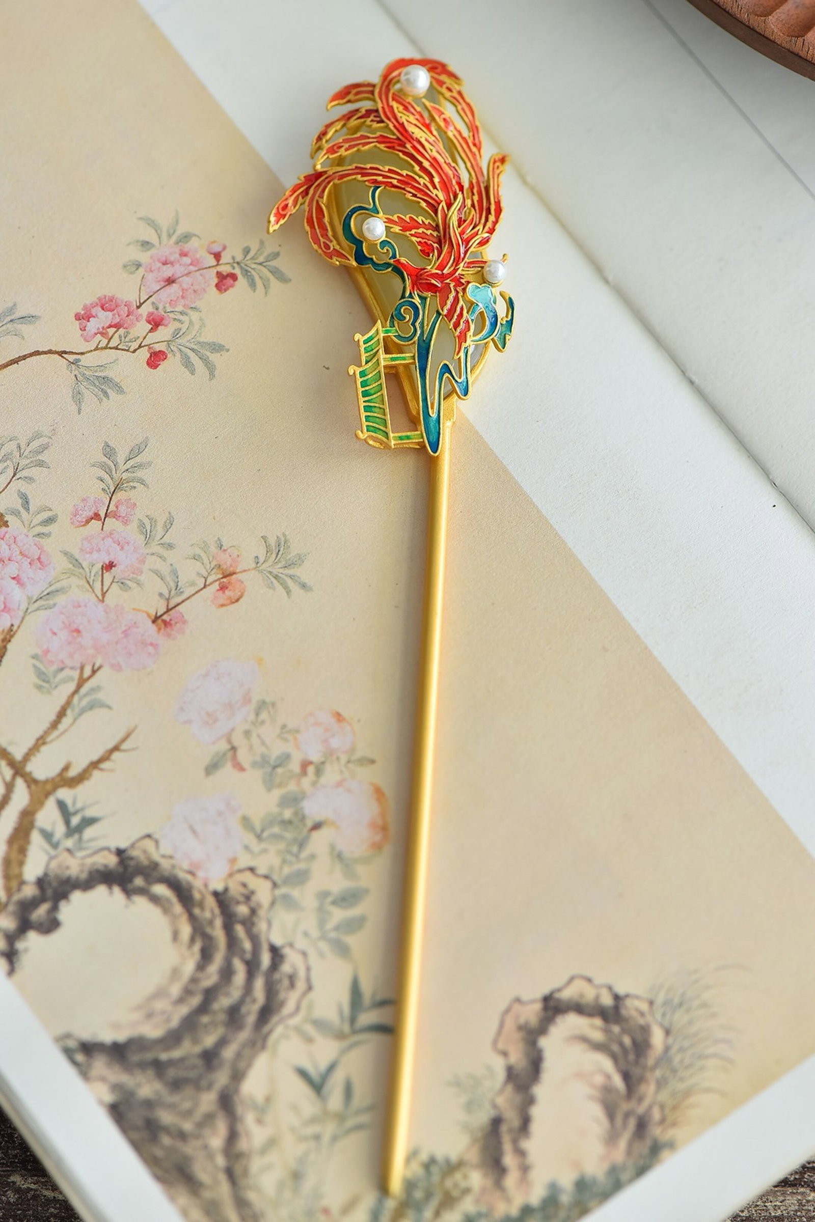 An Exquisite Sterling Silver-Gold Plated Inlaid White Jade Enamel Hairpin,Inlaid Pearl: An Exquisite Sterling Silver-Gold Plated Inlaid White Jade Enamel Hairpin,Inlaid Pearl,Size:17mmx50mm 纯银镀金镶白玉珐琅发簪,嵌&