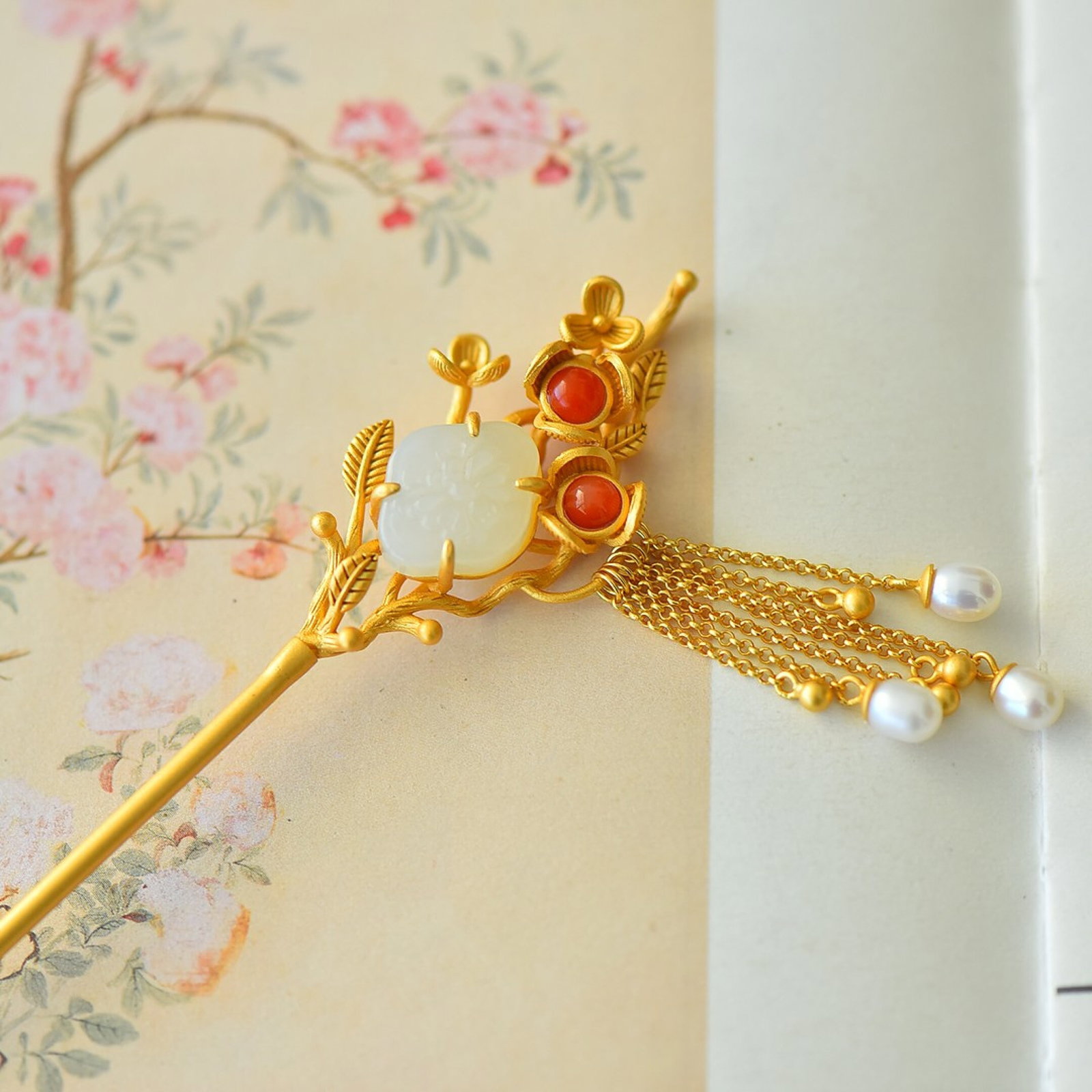 An Exquisite Sterling Silver-Gold Plated Inlaid White Jade Hairpin,Inlaid Pearl: An Exquisite Sterling Silver-Gold Plated Inlaid White Jade Hairpin,Inlaid Pearl,Size:13mmx16mm 纯银镀金镶白玉发簪,嵌珍珠