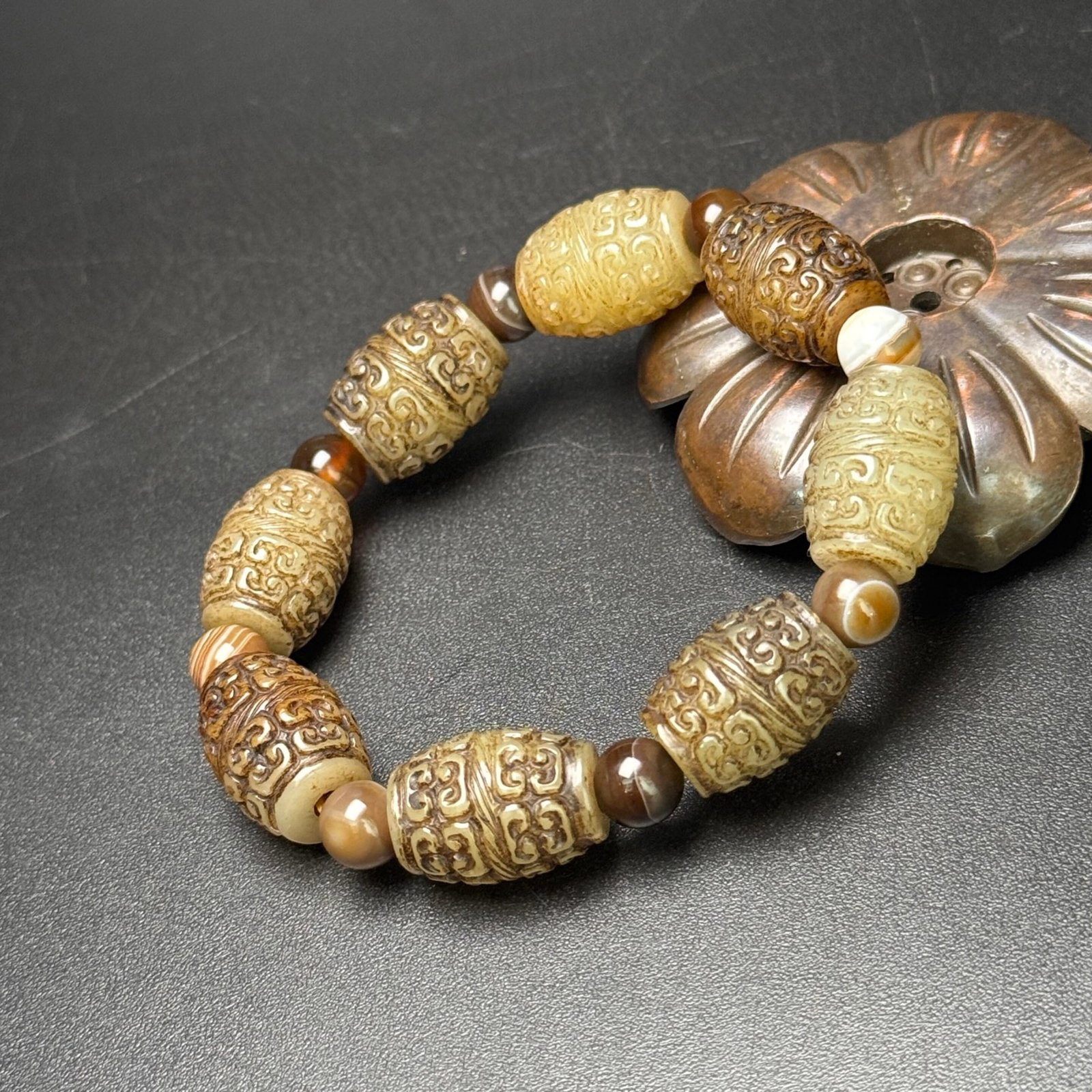 An Exquisite White Jade Ruyi Pattern Bracelets - 4