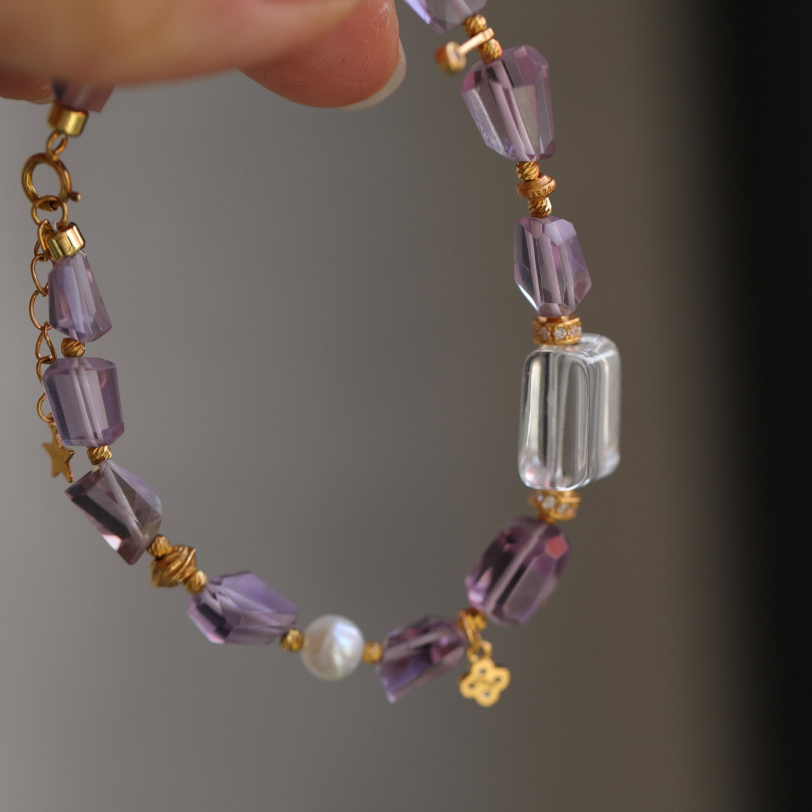 An Exquisite Crystal Bracelets - 4