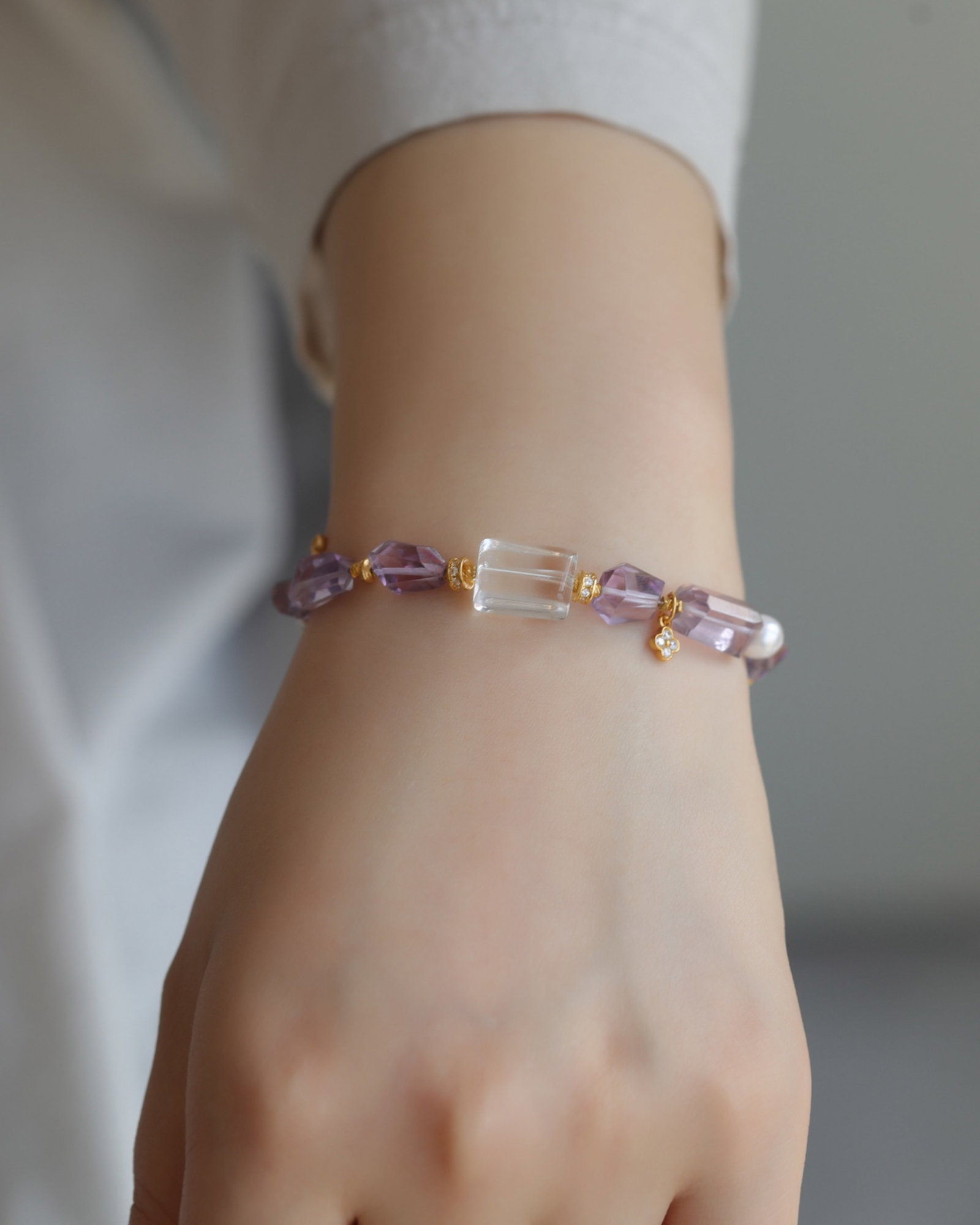 An Exquisite Crystal Bracelets - 7