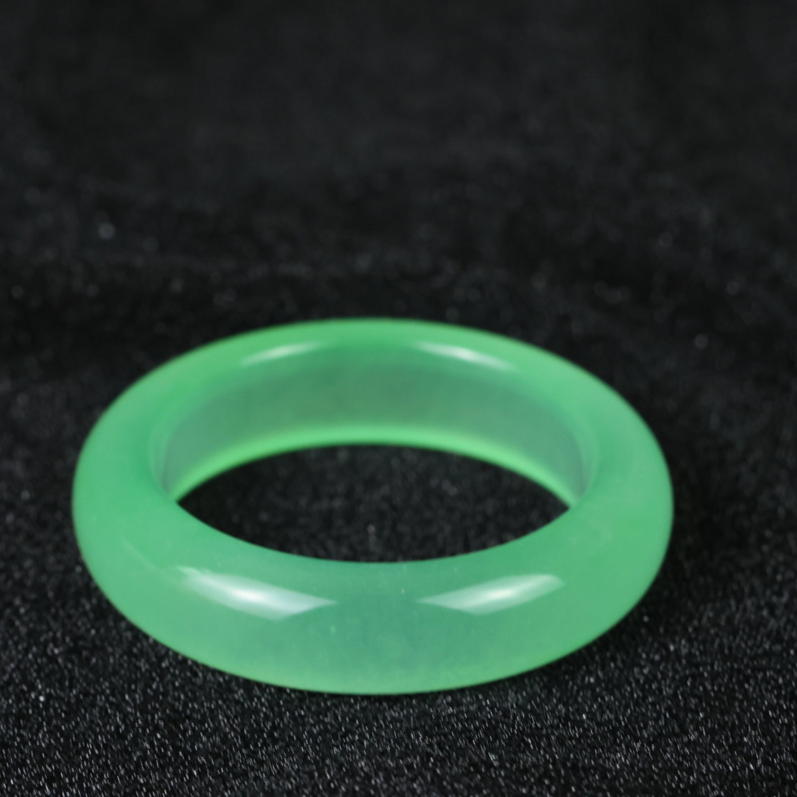 An Exquisite Jadeite Bracelets - 6