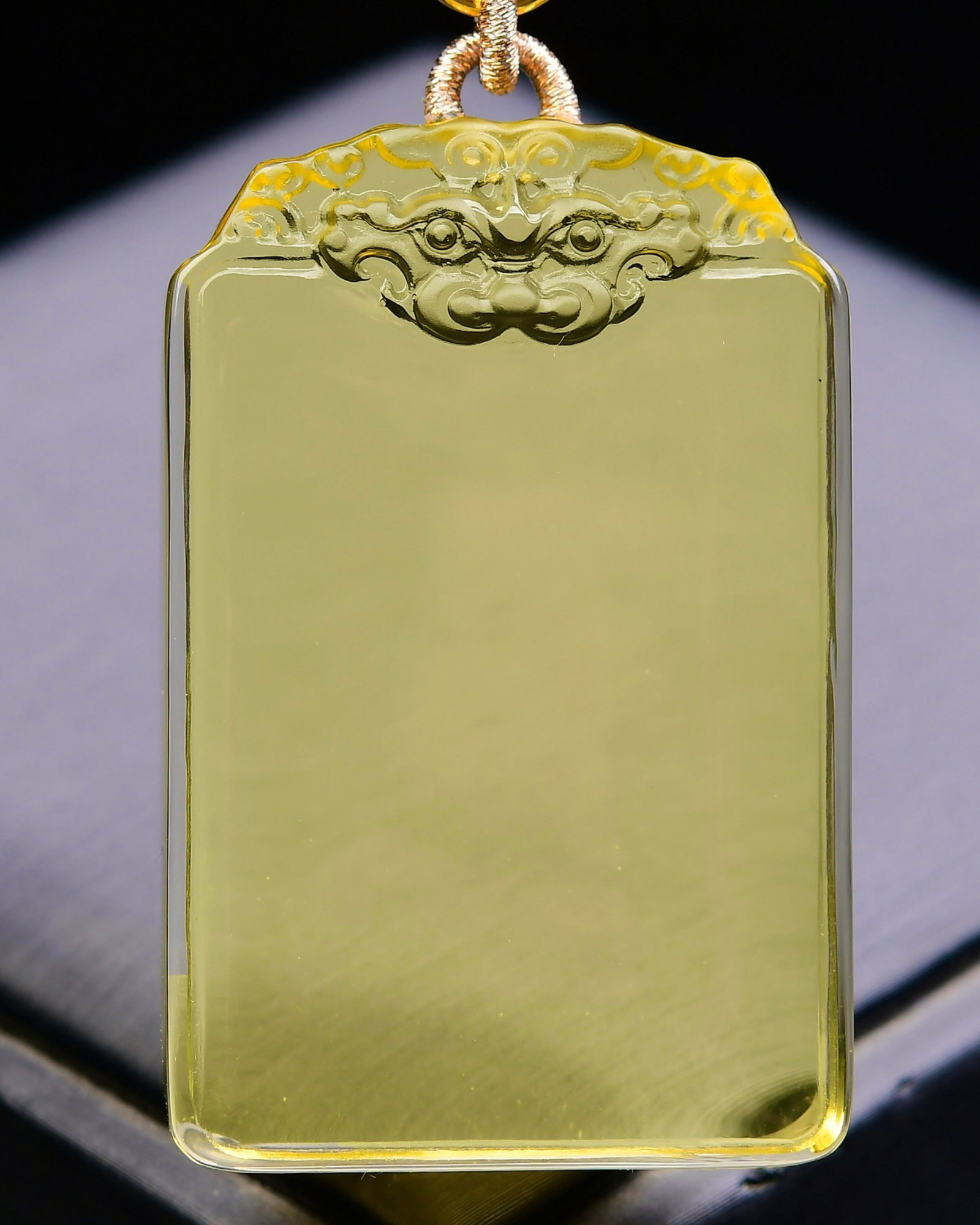 An Exquisite Crystal Beast-Face Pattern Pendant: An Exquisite Crystal Beast-Face Pattern Pendant,Size:54mmx33mmx13mm,Weight:80g 水晶兽面纹吊坠