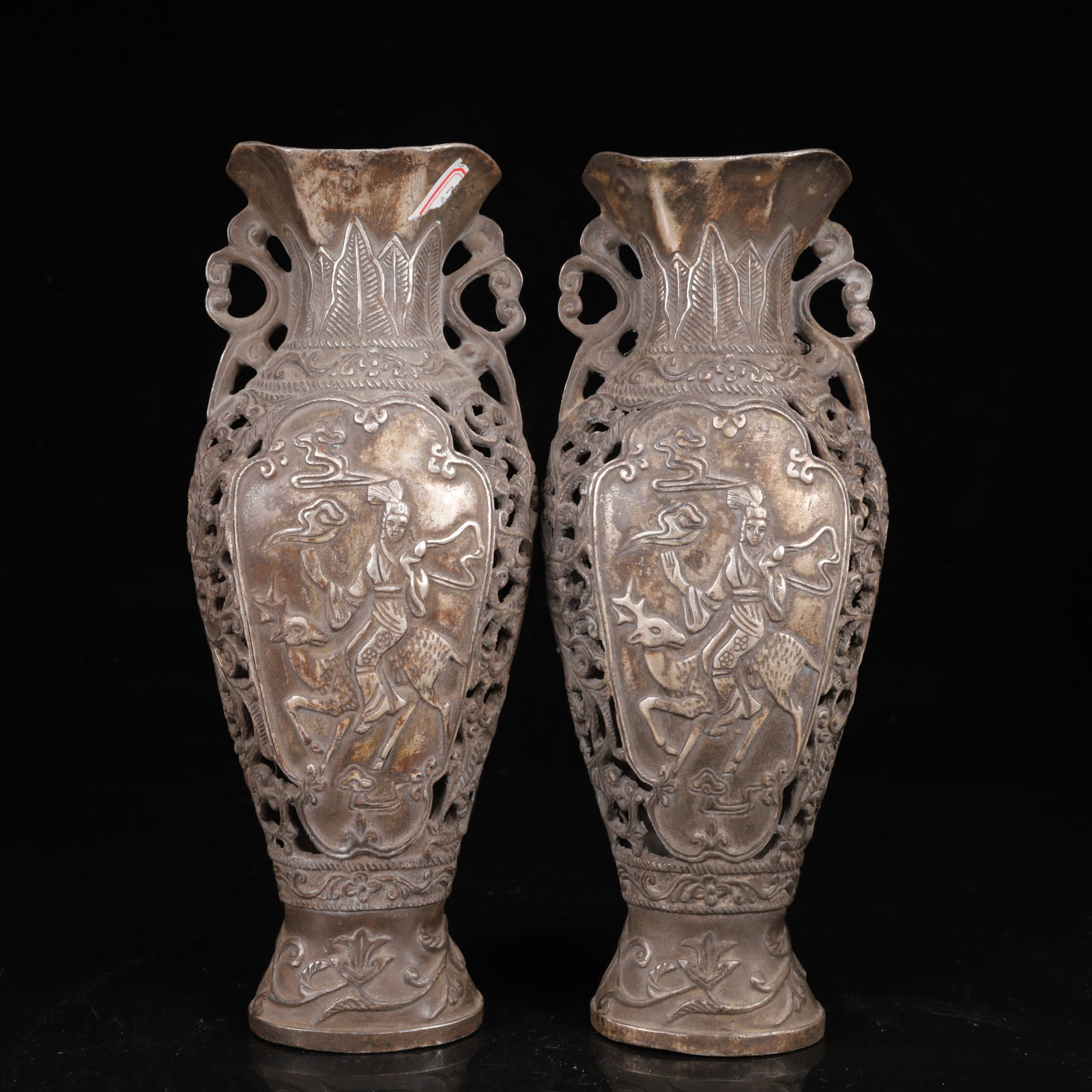 A Pair of Exquisite Silver-Plated Bronze Character and Story Pattern Double-Ears Vases: A Pair of Exquisite Silver-Plated Bronze Character and Story Pattern Double-Ears Vases,Ming Dynasty,China,Xuande Four-character Mark,Size:4.3inx2.4inx10.2in,Weight:1800g 一对铜໬