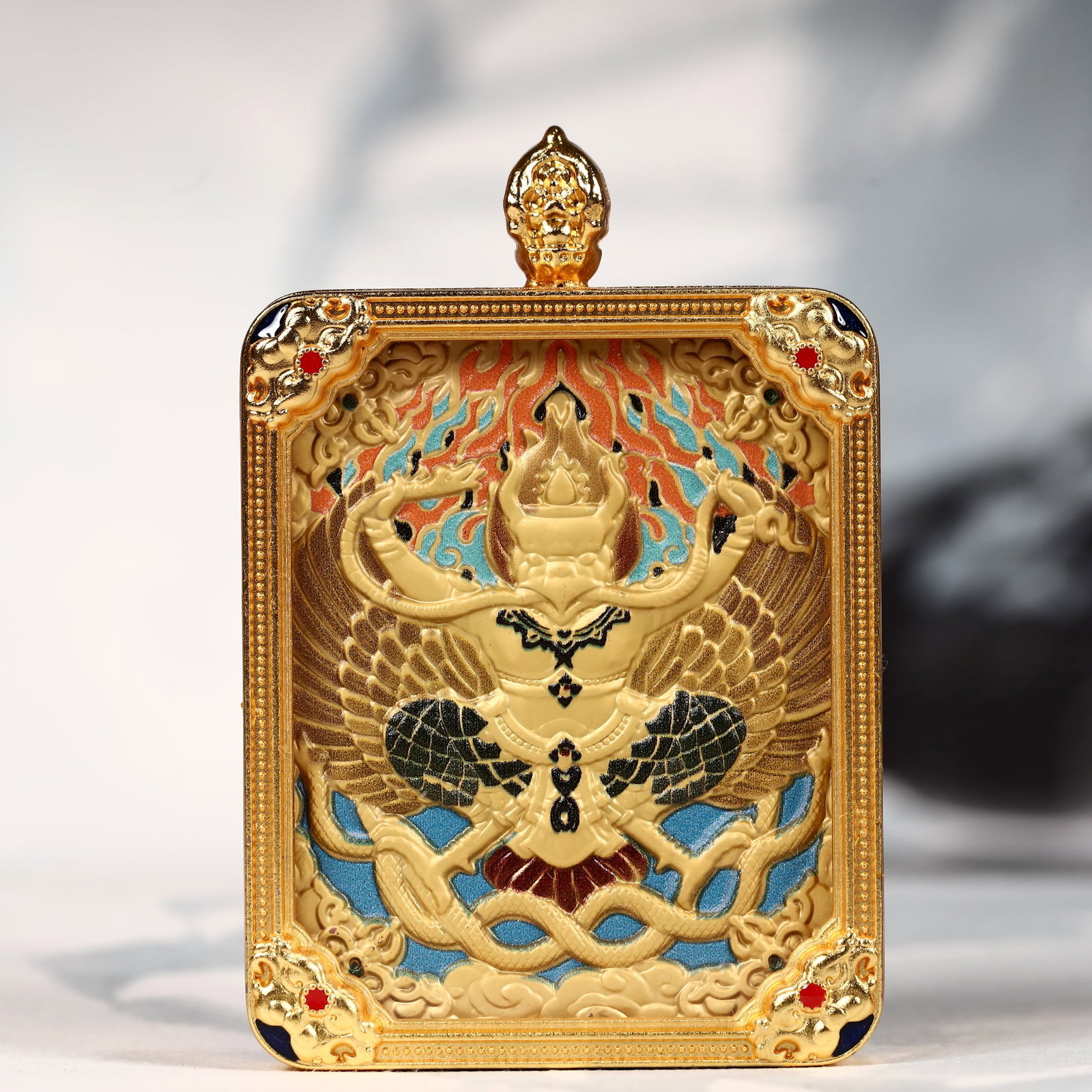 An Exquisite Painted Color Statue of Garu??a Tangka: An Exquisite Painted Color Statue of Garuḍa Tangka,Size:2inx2.8in 彩绘大鹏金翅鸟像唐卡