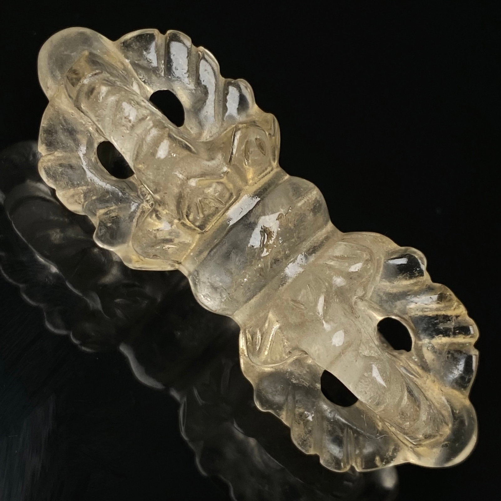 An Exquisite Crystal Vajry Pestle Pendant: An Exquisite Crystal Vajry Pestle Pendant,Size:56mmx21m,Weight:20.4g 水晶金刚杵挂件