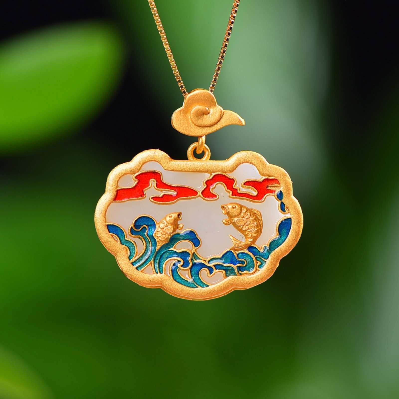 An Exquisite Sterling Silver-Gold Plated Inlaid White Jade Enamel Pendant: An Exquisite Sterling Silver-Gold Plated Inlaid White Jade Enamel Pendant,Size:17mmx24mm 纯银镀金镶白玉珐琅吊坠