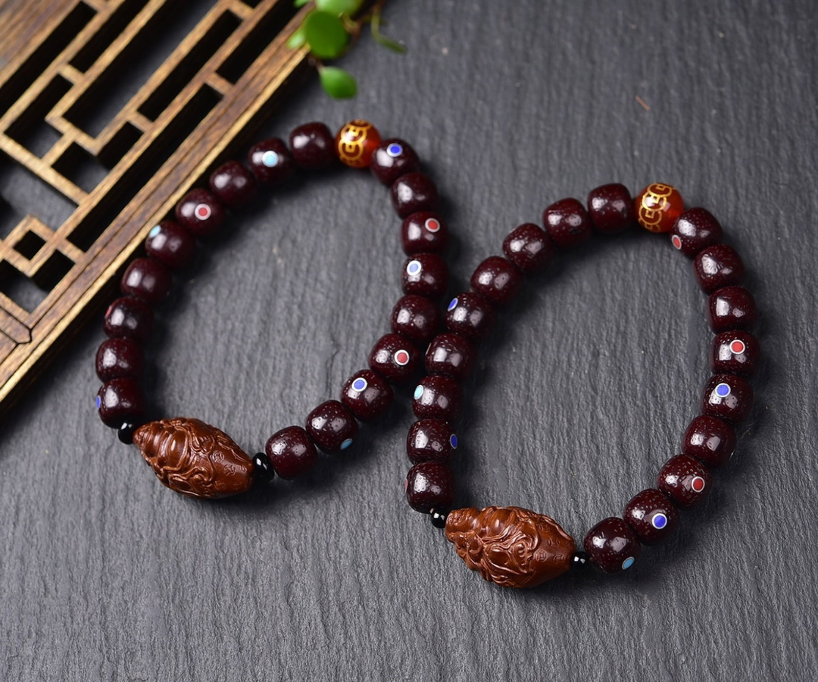 An Exquisite Cinnabar Bodhi Seeds Bracelets: An Exquisite Cinnabar Bodhi Seeds Bracelets,Size:11mmx10mm,Weight:22g 朱砂菩提手串