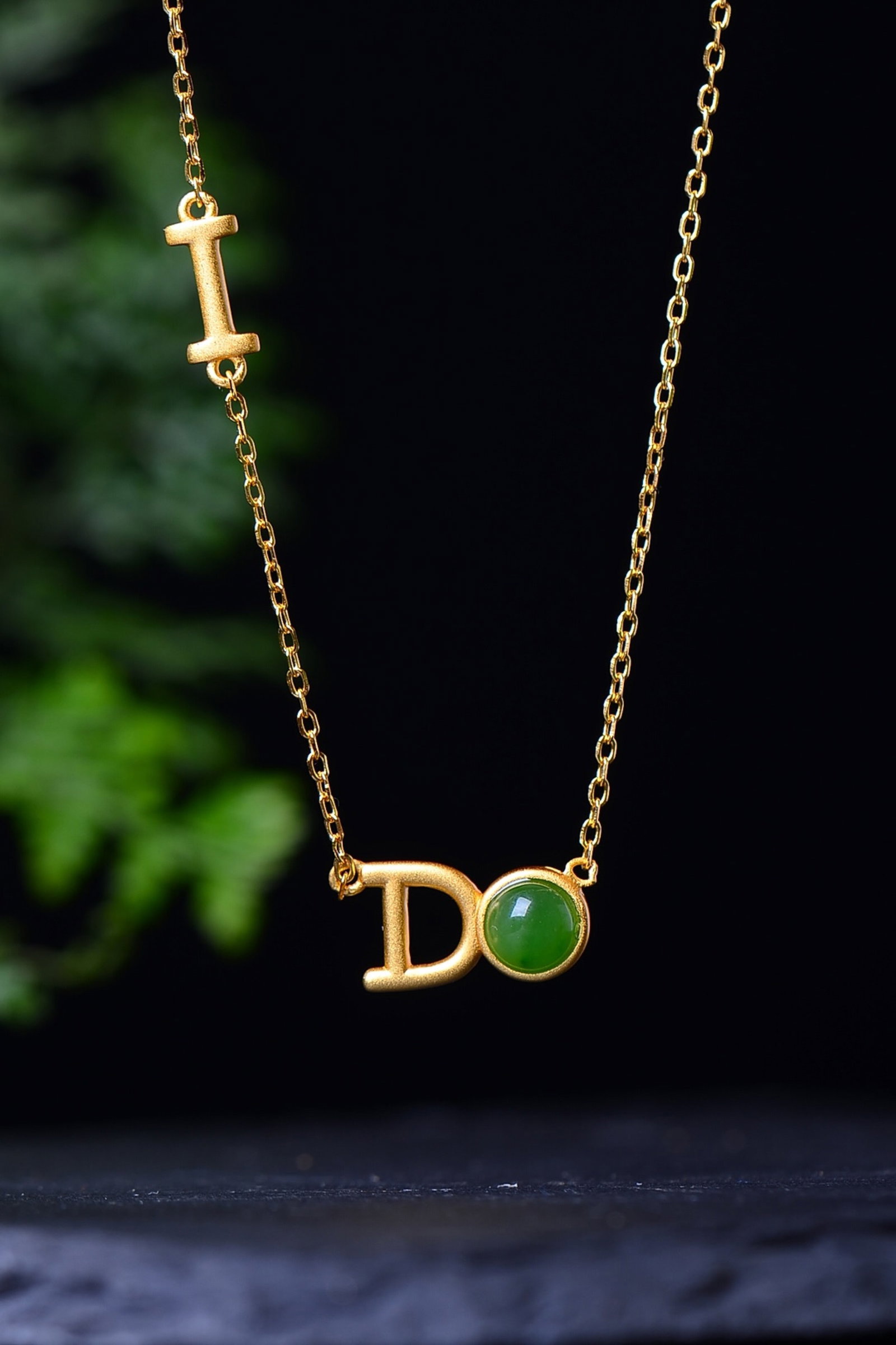 An Exquisite Sterling Silver-Gold Plated Inlaid Jasper Pendant: An Exquisite Sterling Silver-Gold Plated Inlaid Jasper Pendant,Size:6mmx6mm 纯银镀金镶碧玉吊坠