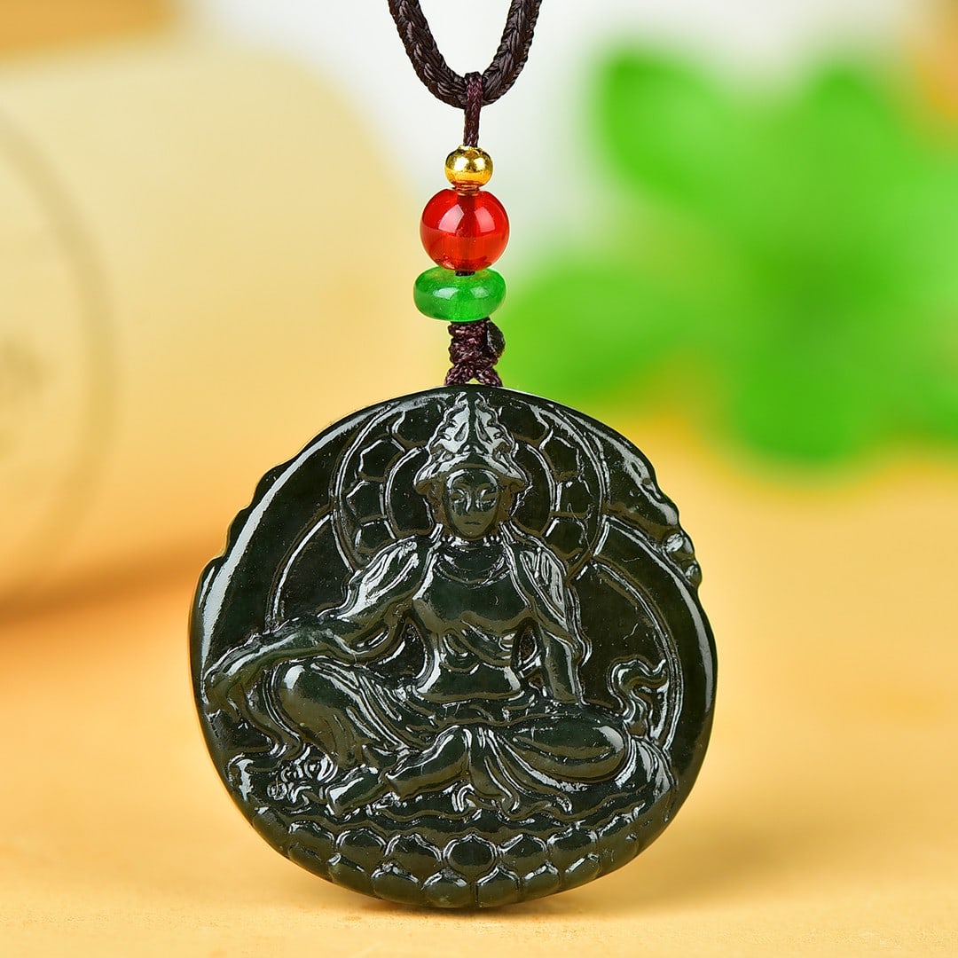 An Exquisite Sapphire Avalokitesvara Pattern Pendant: An Exquisite Sapphire Avalokitesvara Pattern Pendant,Size:35mmx35mm 寓意:吉祥如意 青玉观音像纹挂件