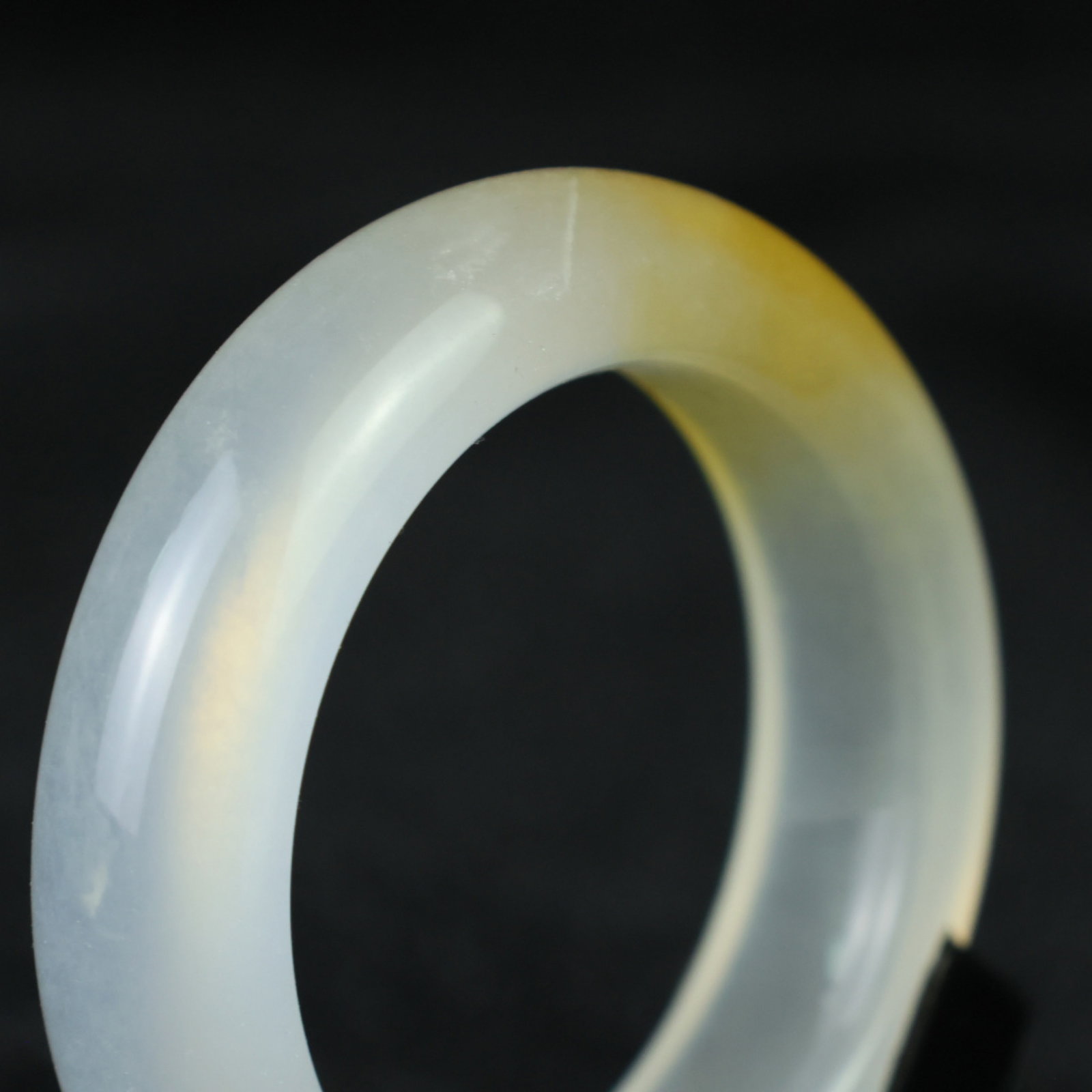 An Exquisite Jadeite Bracelets - 3
