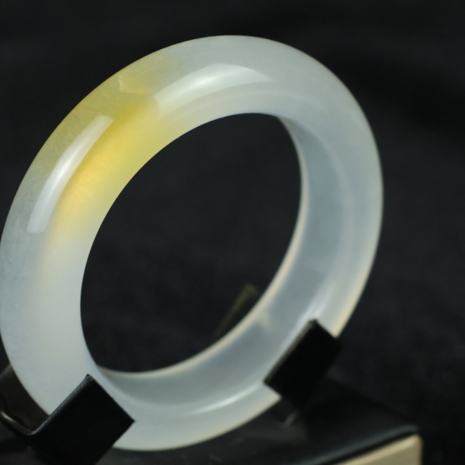An Exquisite Jadeite Bracelets - 5